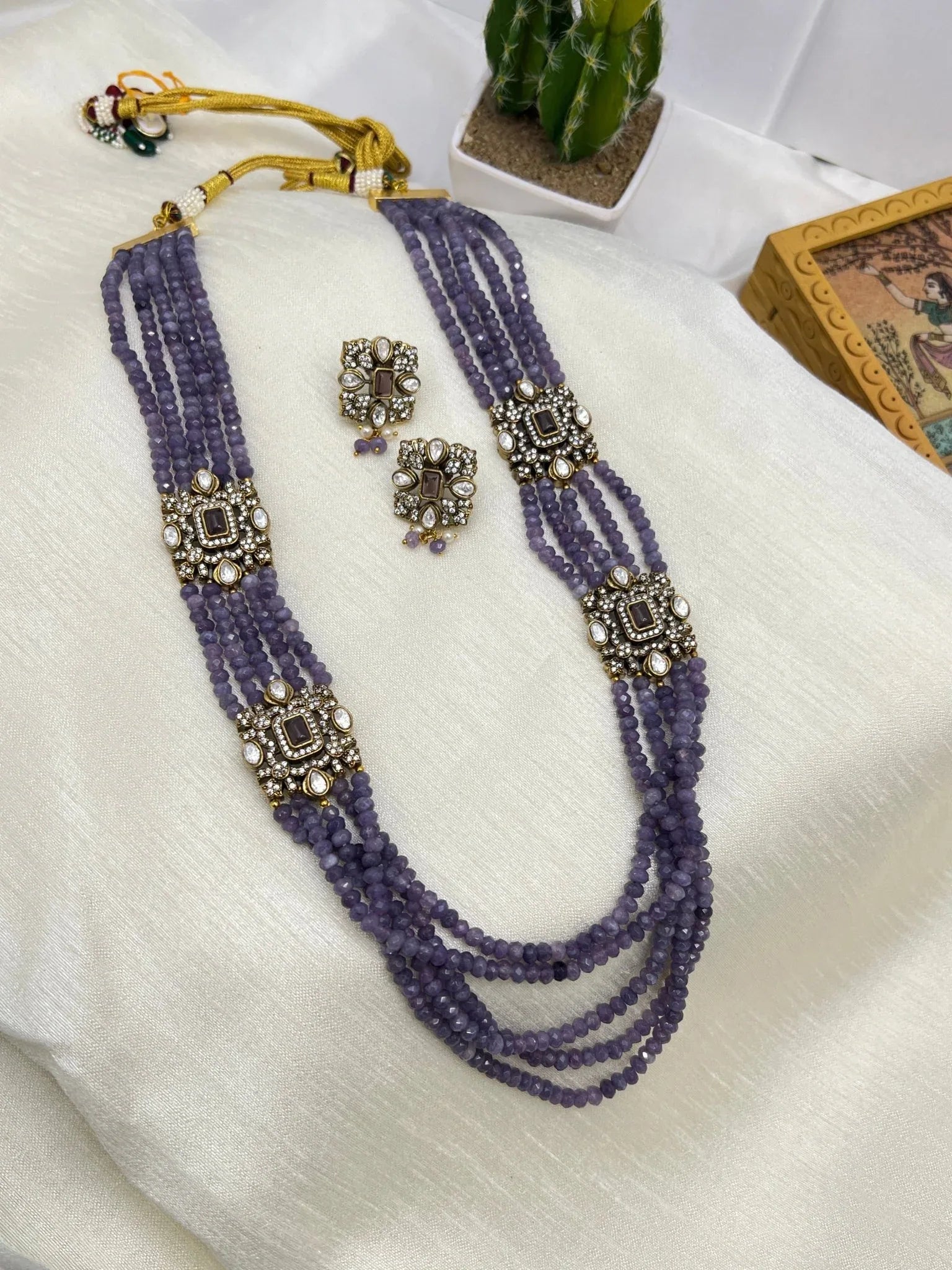 Victorian Necklace Set 062 - Mahilas