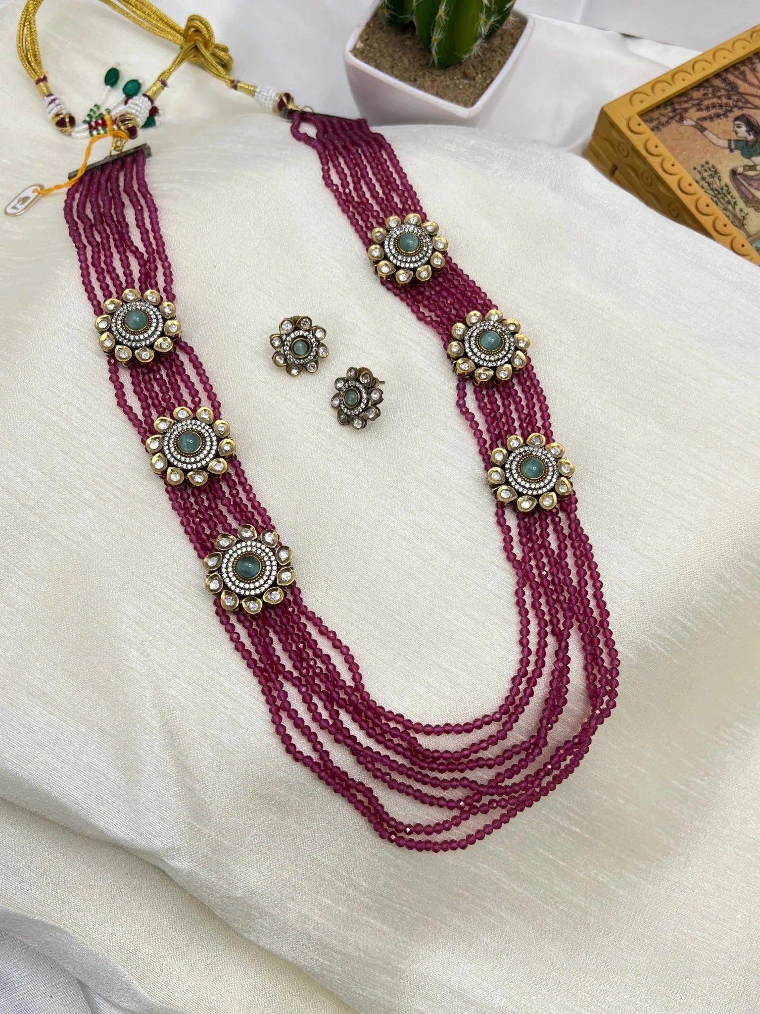 Victorian Necklace Set 064 - Mahilas