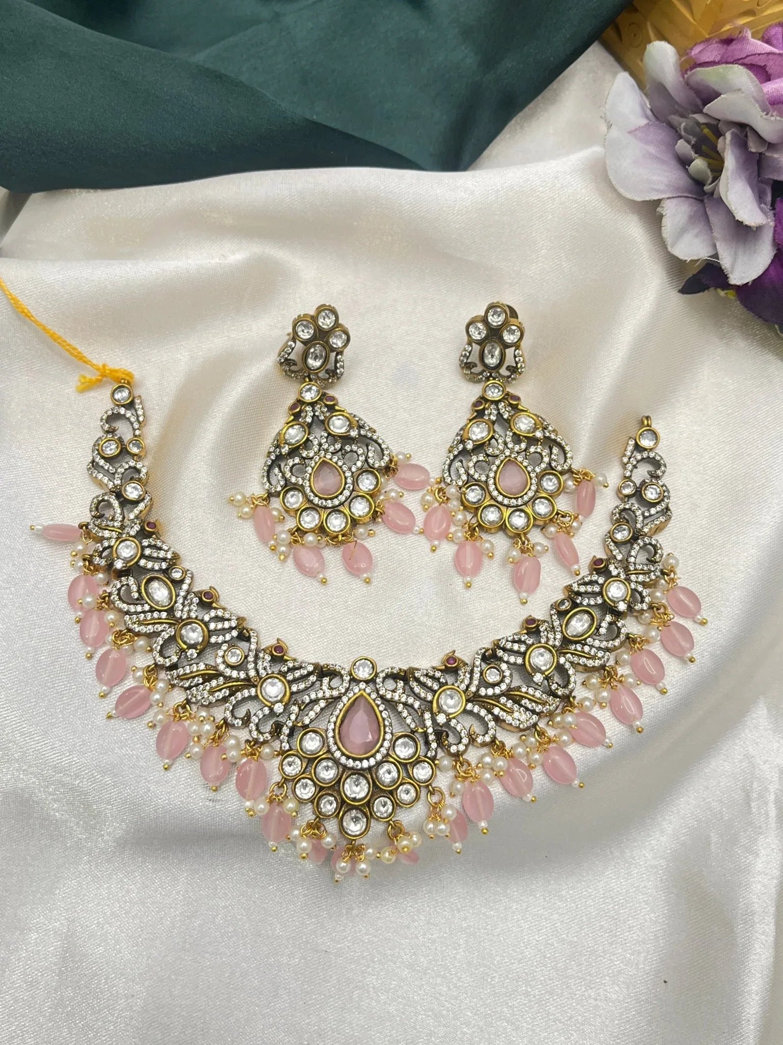 Victorian Necklace Set 067 - Mahilas