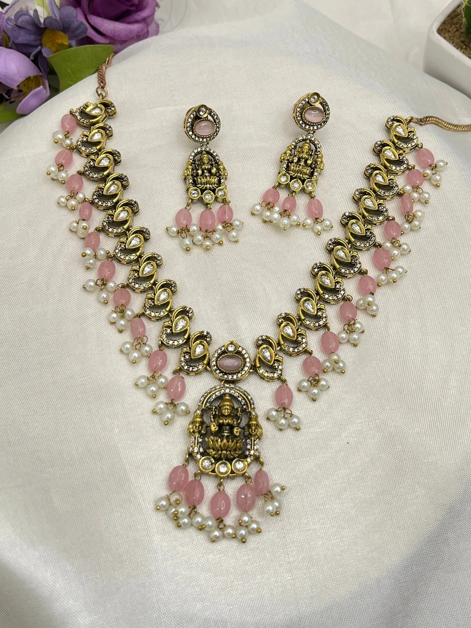 Victorian Necklace Set 109 - Mahilas