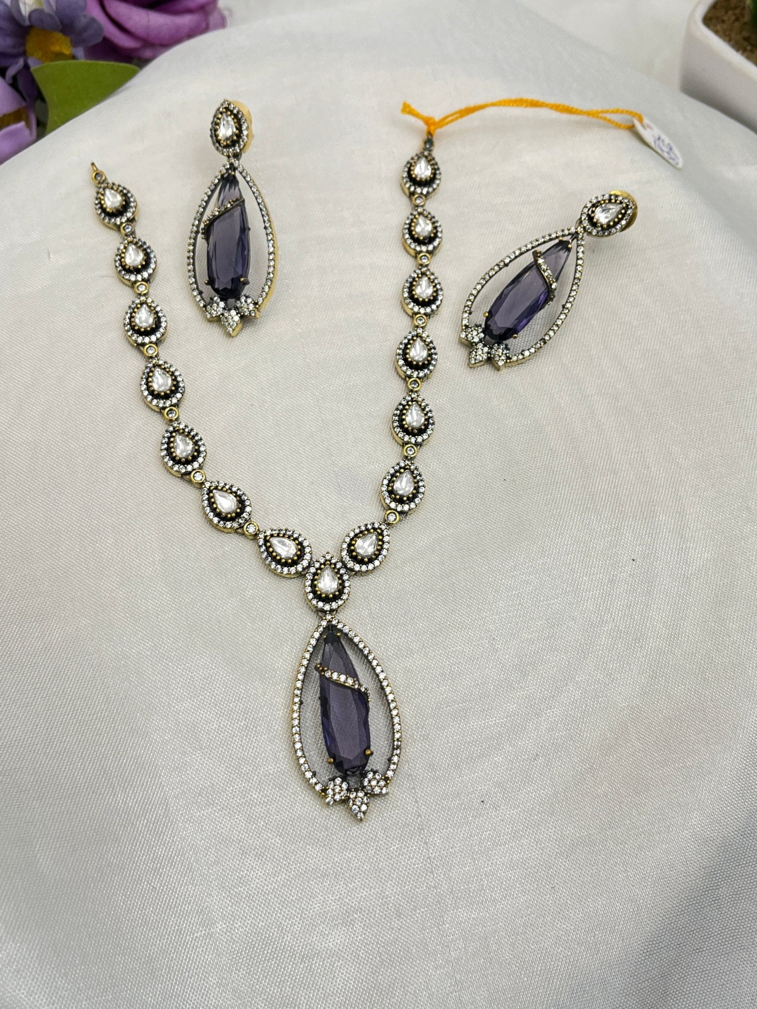 Victorian Necklace Set 117 - Mahilas