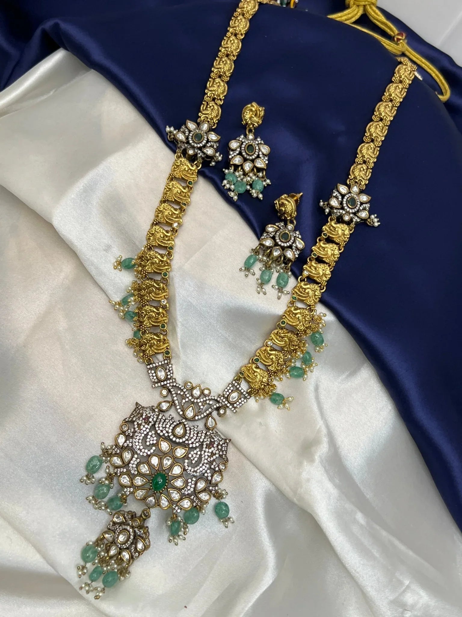 Victorian Necklace Set 123 - Mahilas