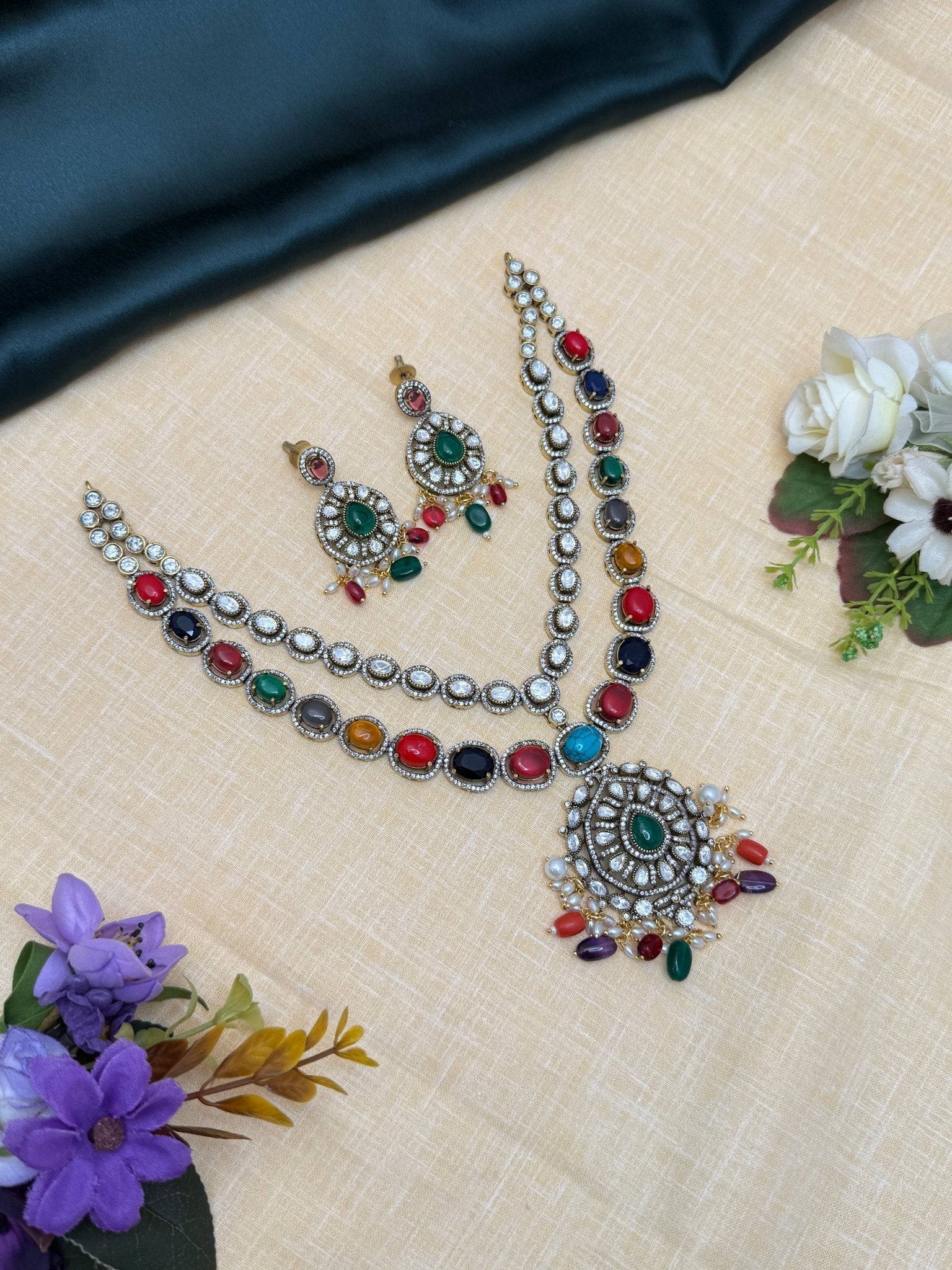 Victorian Necklace Set 202 - Mahilas