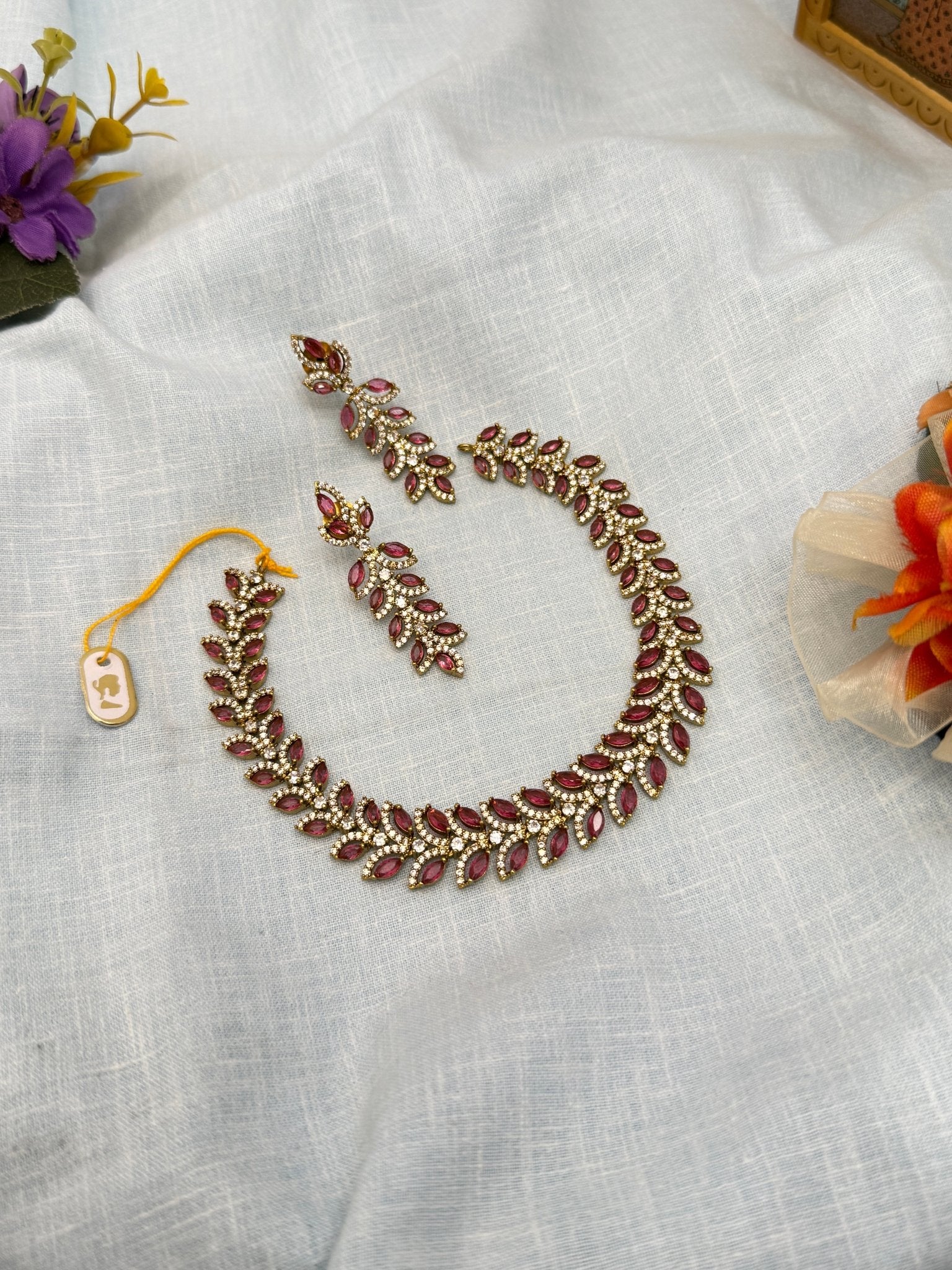 Victorian Necklace Set 223 - Mahilas