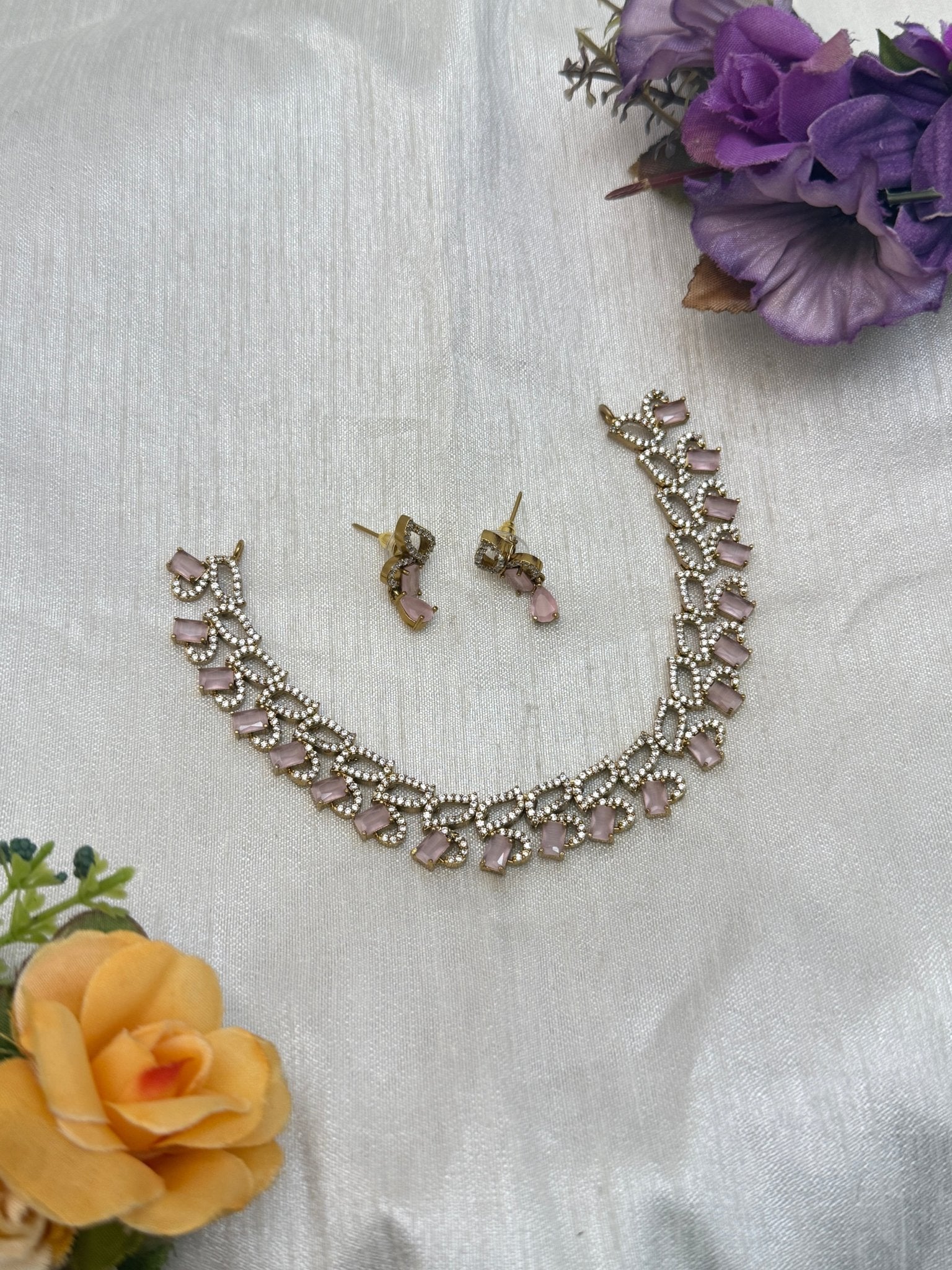 Victorian Necklace Set 251 - 5 Colors - Mahilas