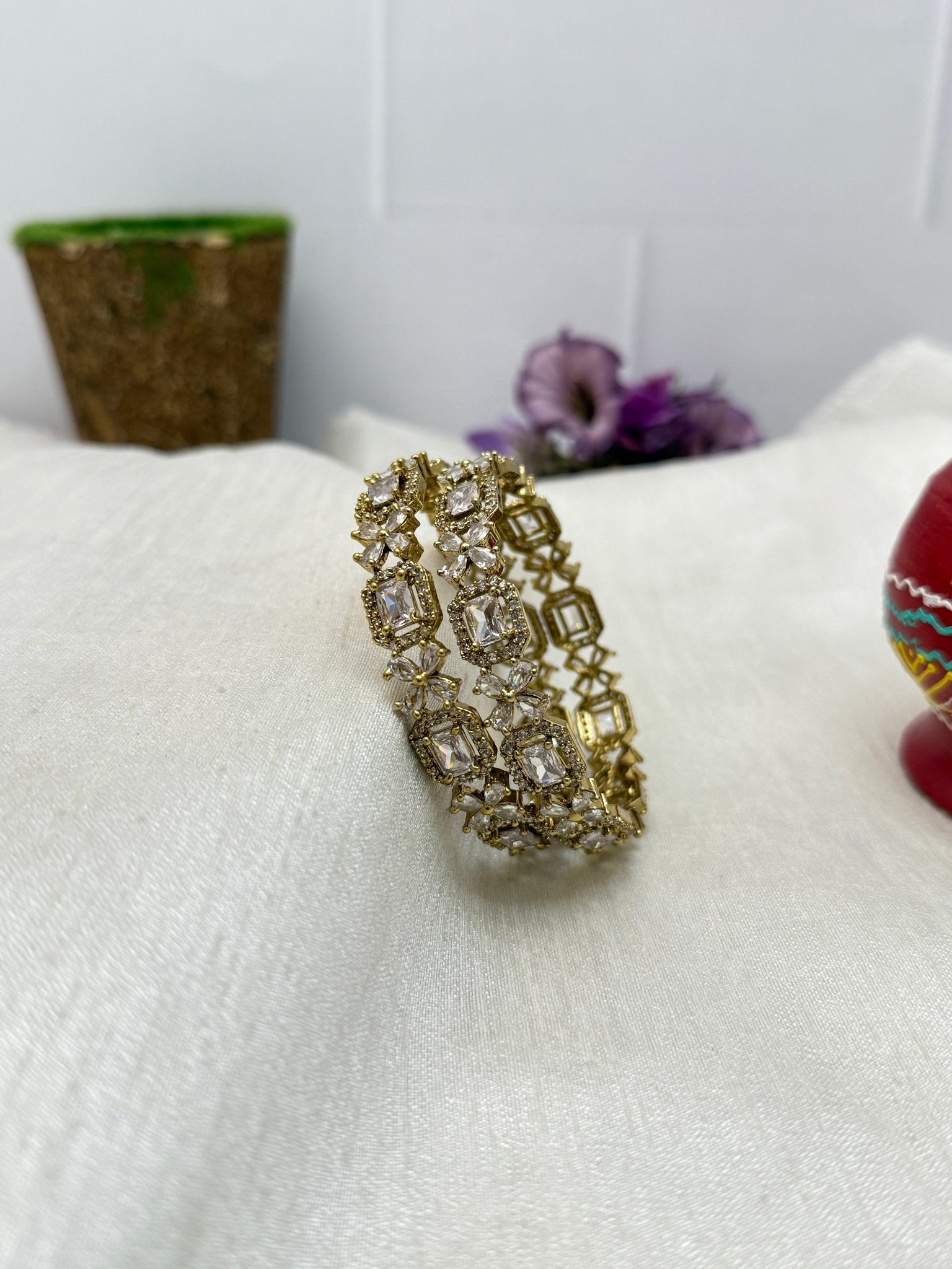 Victorian Stone Designer Stone Bangles 6910 - 5 Colors - Mahilas