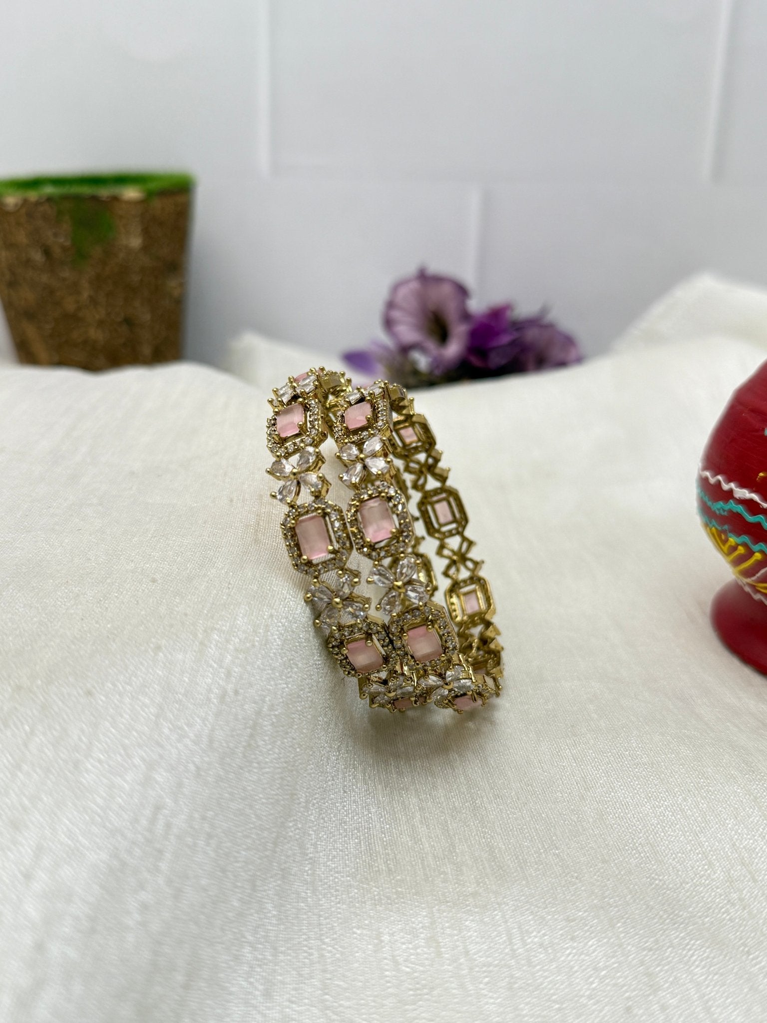 Victorian Stone Designer Stone Bangles 6910 - 5 Colors - Mahilas