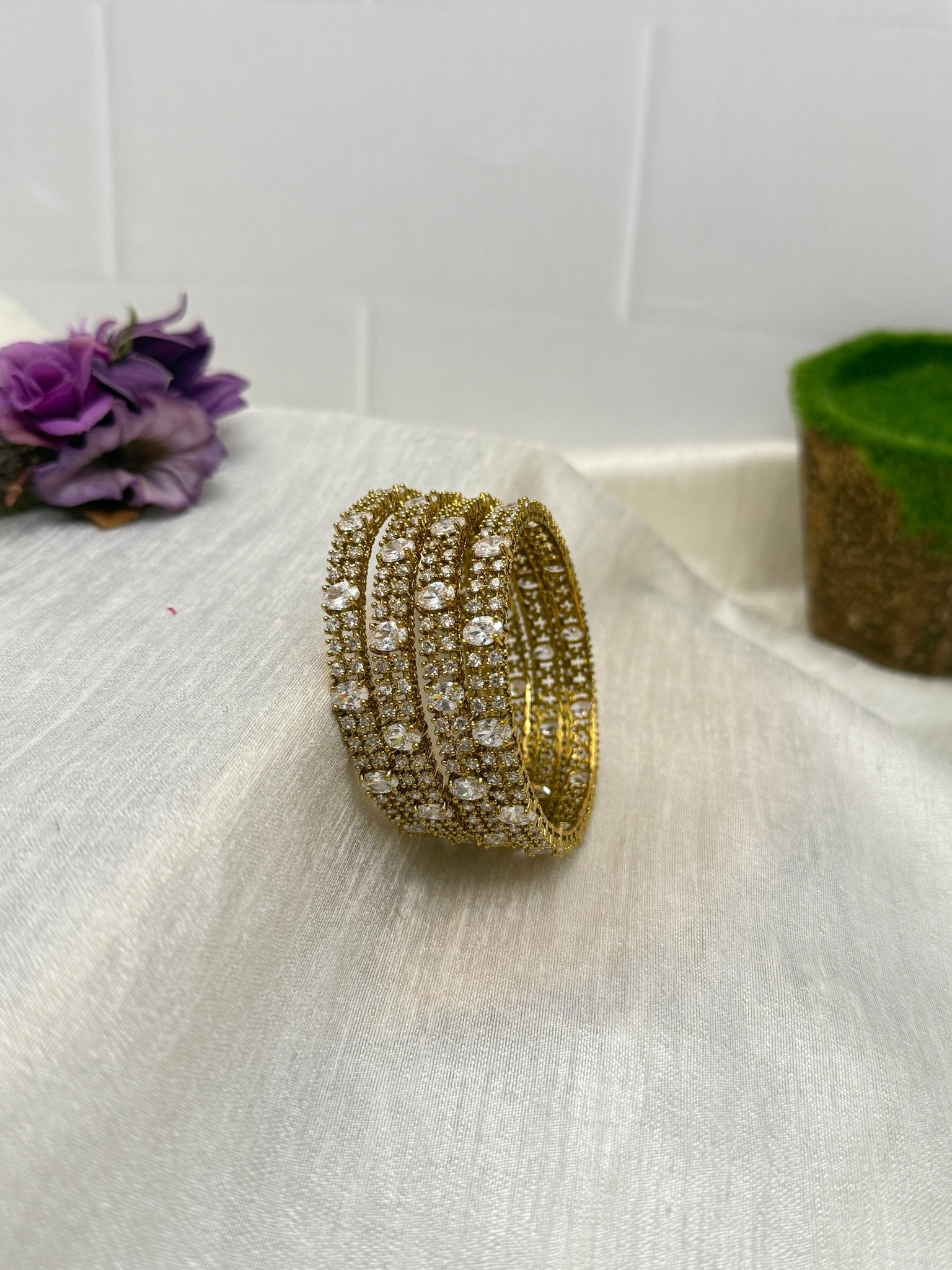 Victorian Stone Luxurious Bangles 6932 - 6 Colors - Mahilas