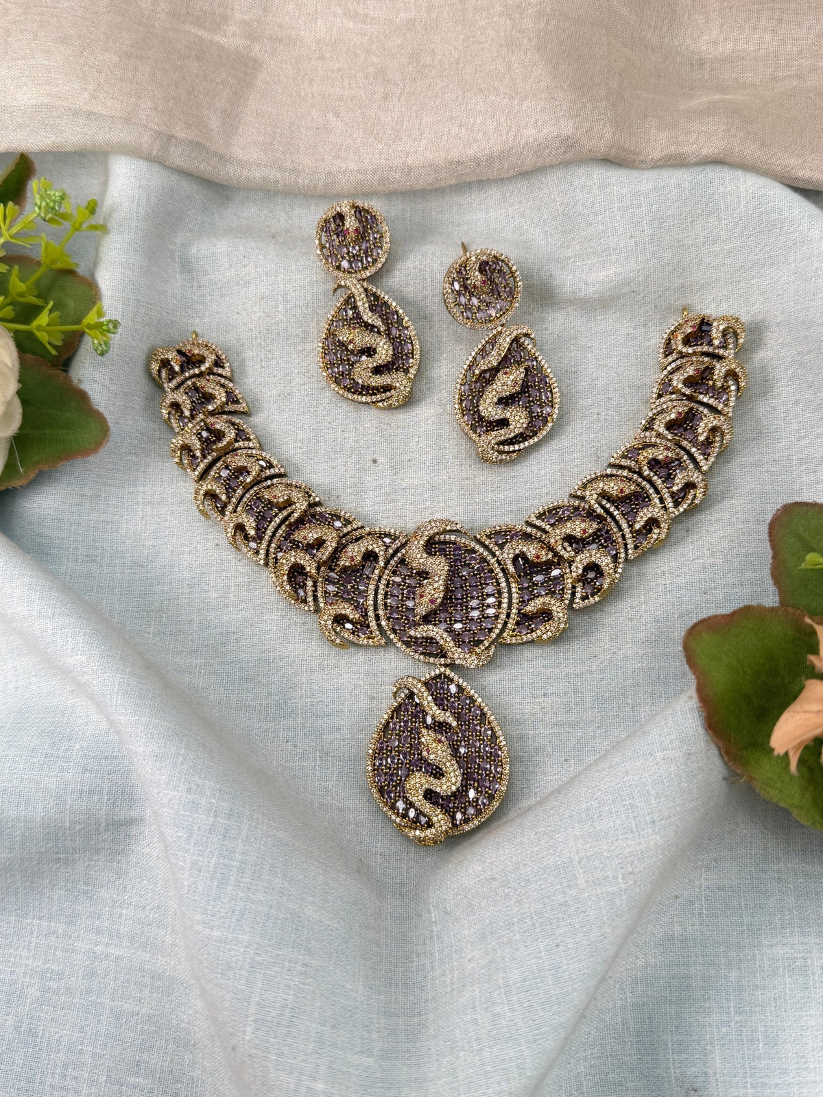 Victorian Stone Short Necklace Set | 016 - Mahilas