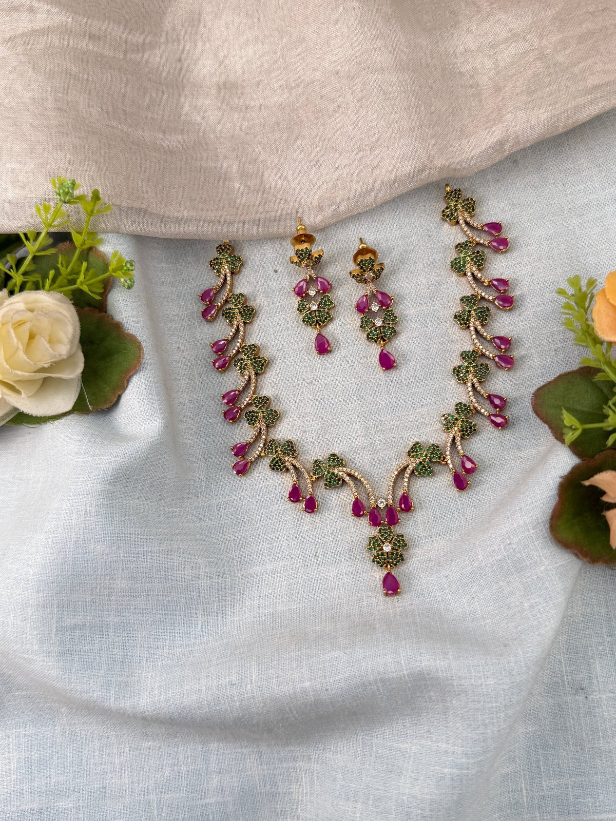 Victorian Stone Short Necklace Set | 033 - Mahilas