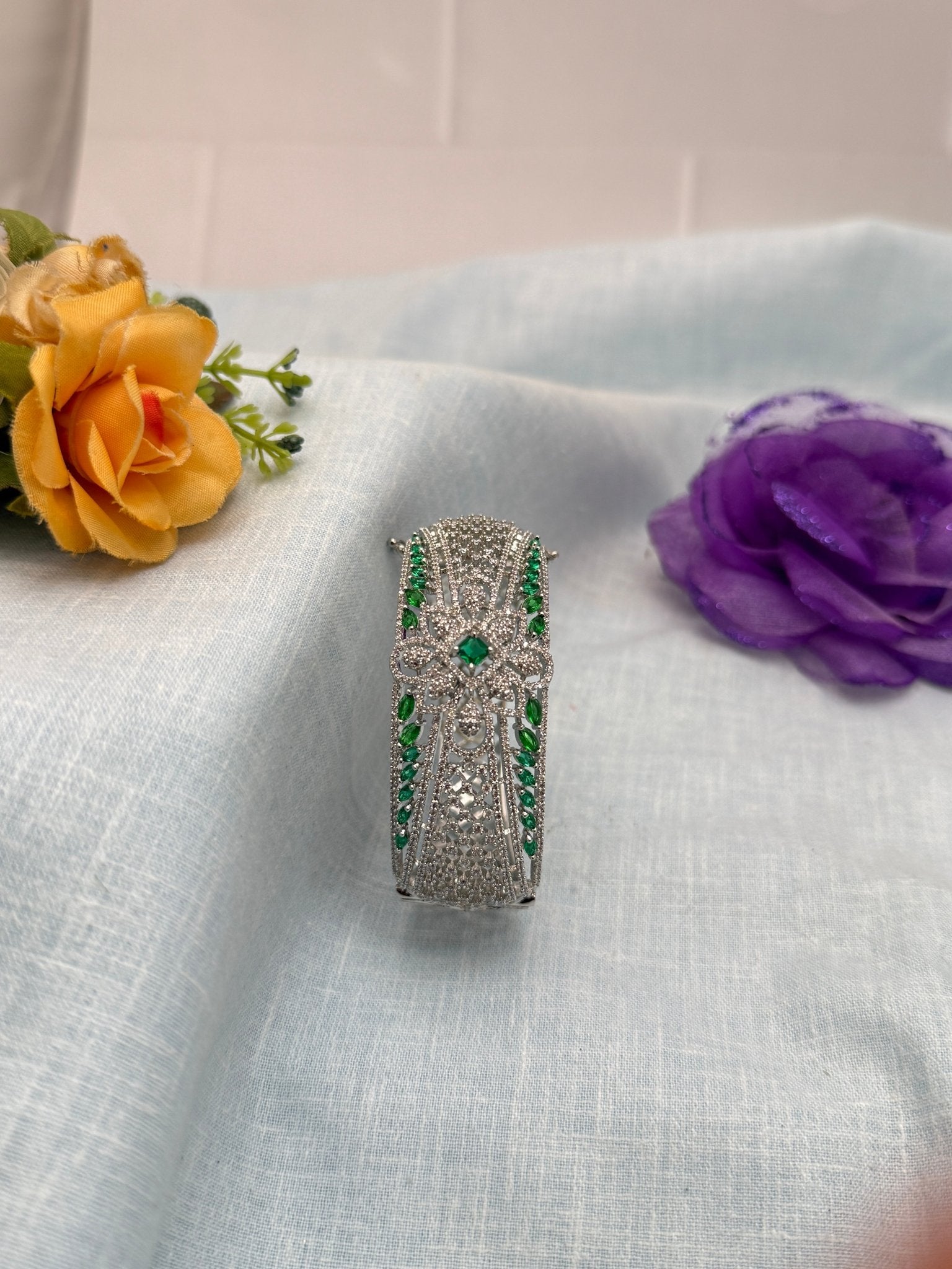 White Stone Bracelet 6899 - Mahilas