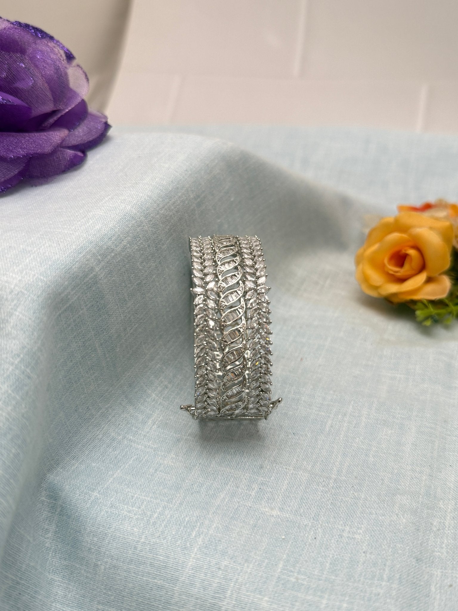 White Stone Bracelet 6935 - Mahilas