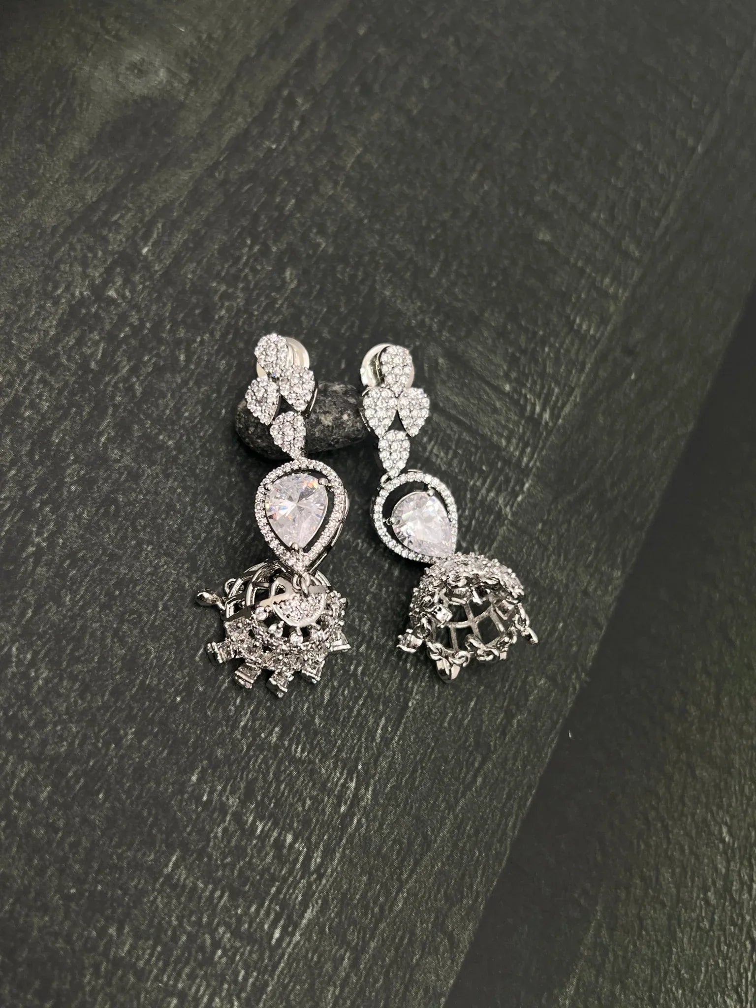 White Stone Earring 1428 - Mahilas