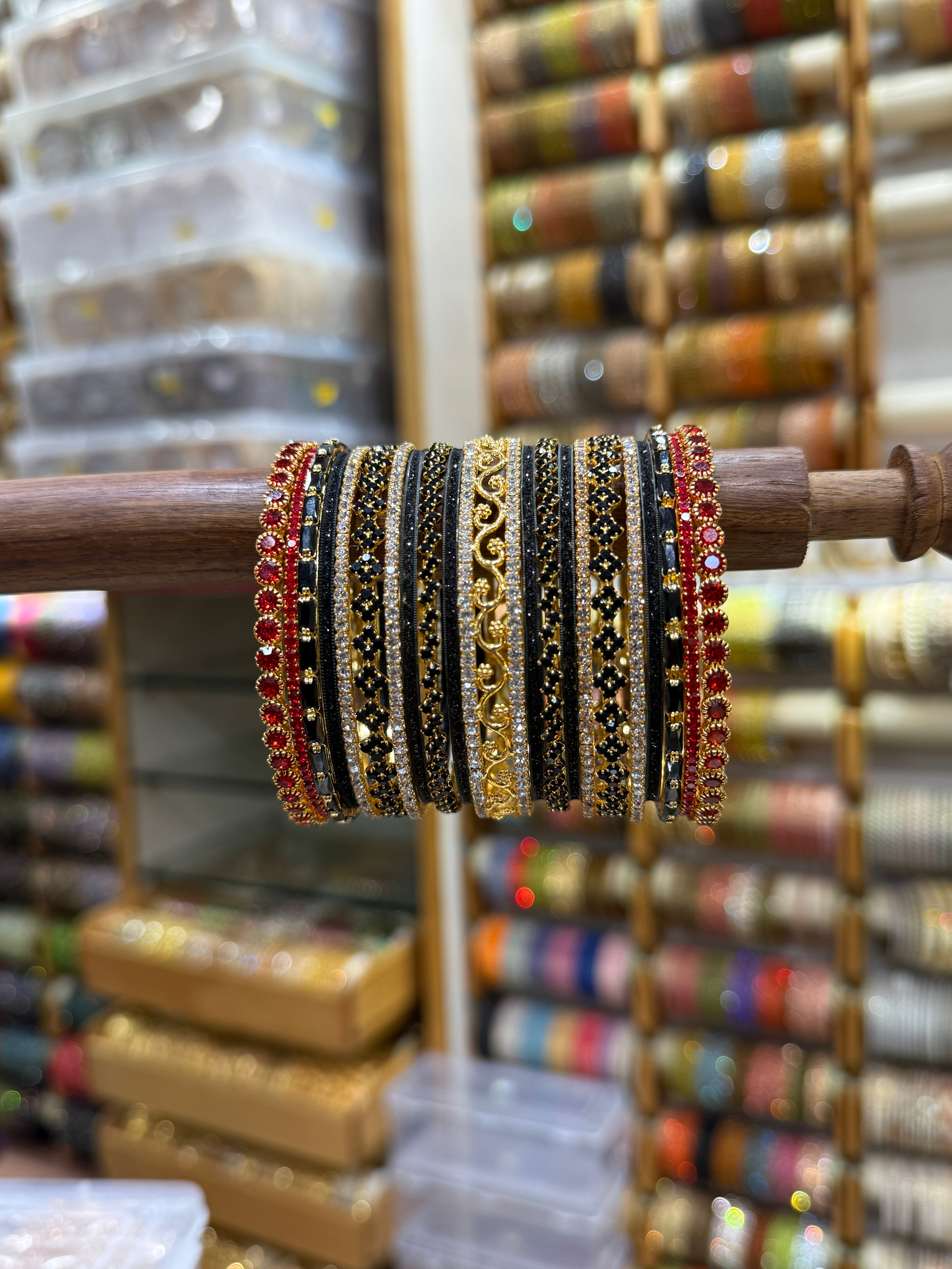 Luxurious Rich Black & Red Metal & Stone Bangle Set - 5336