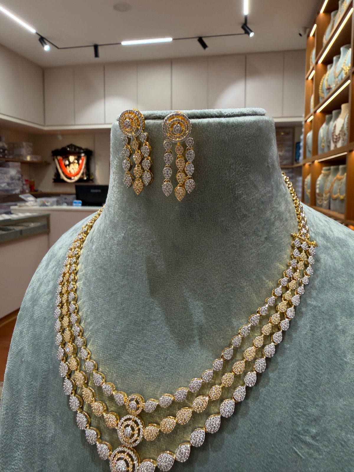 Zircon Stone Premium Layered Short Set | 0060