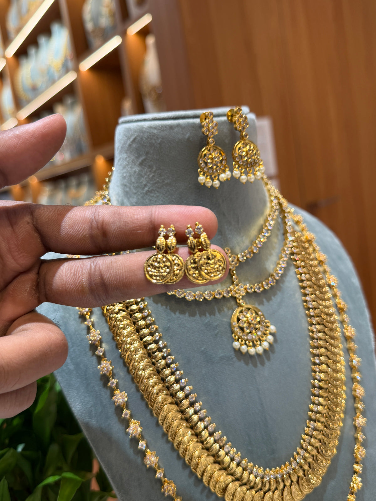 Gold like White Stone Full Necklace Set | NC011