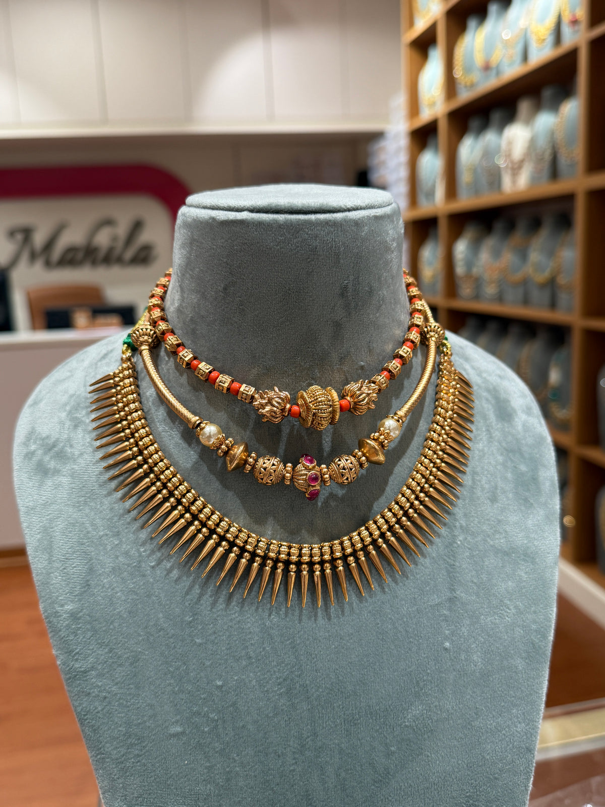 Antique Layered Coral Pearl Full Necklace Set | NC001