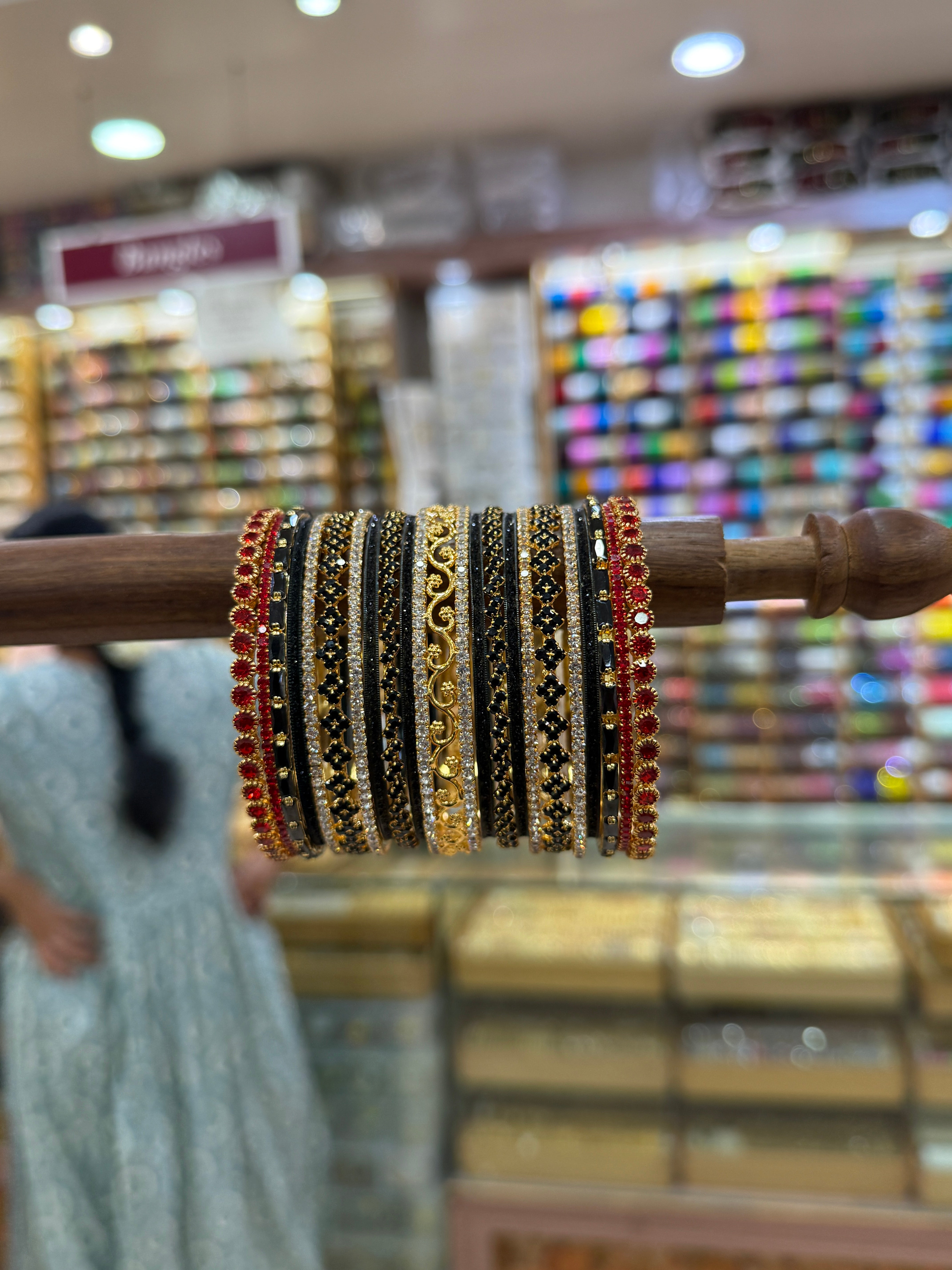 Luxurious Rich Black & Red Metal & Stone Bangle Set - 5336