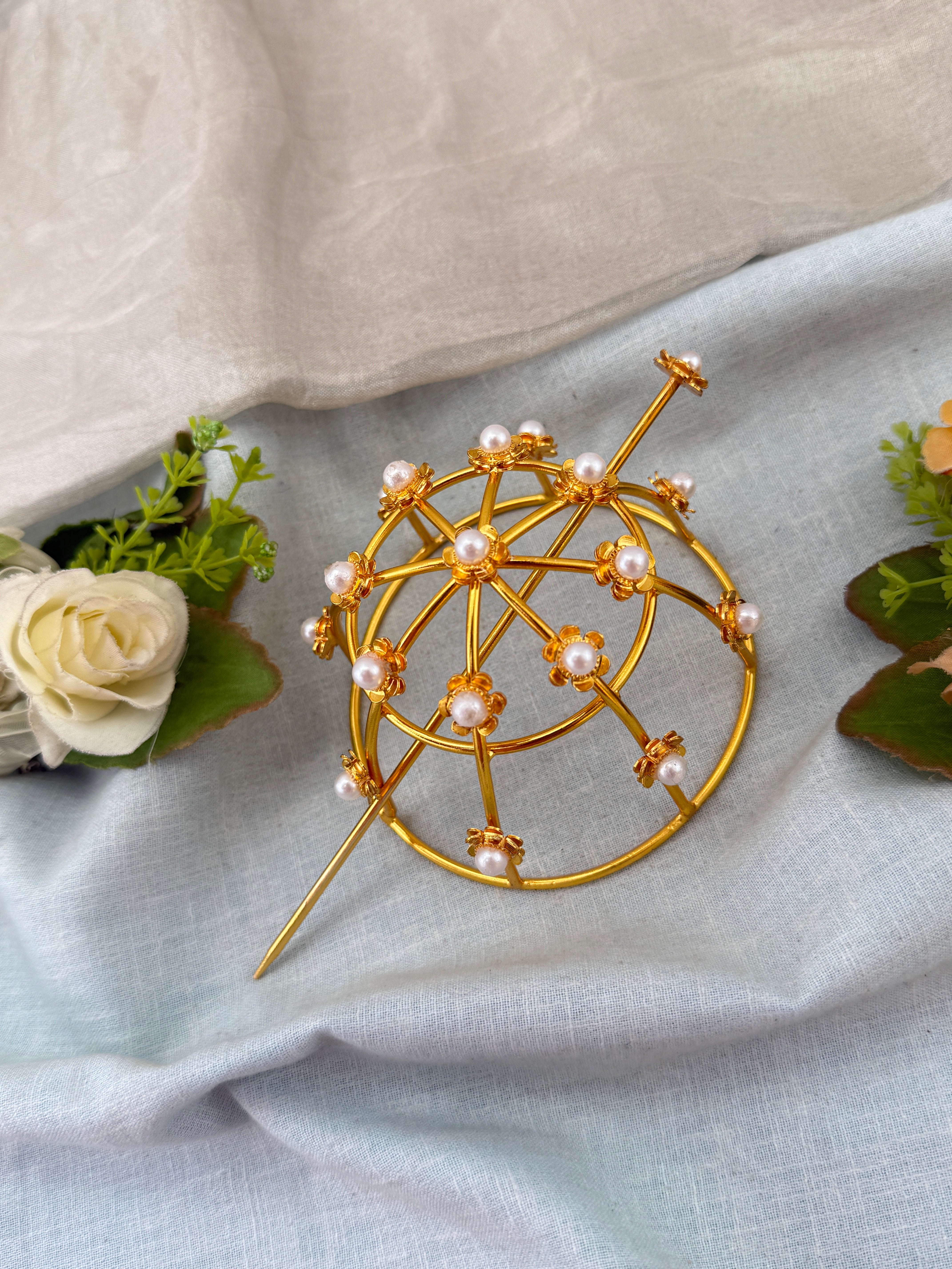 Luxurious Antique Pearl Bun Cage Kuppa 0163