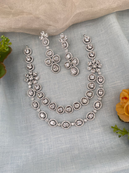 Luxurious Layer Stone Short Necklace Set 624