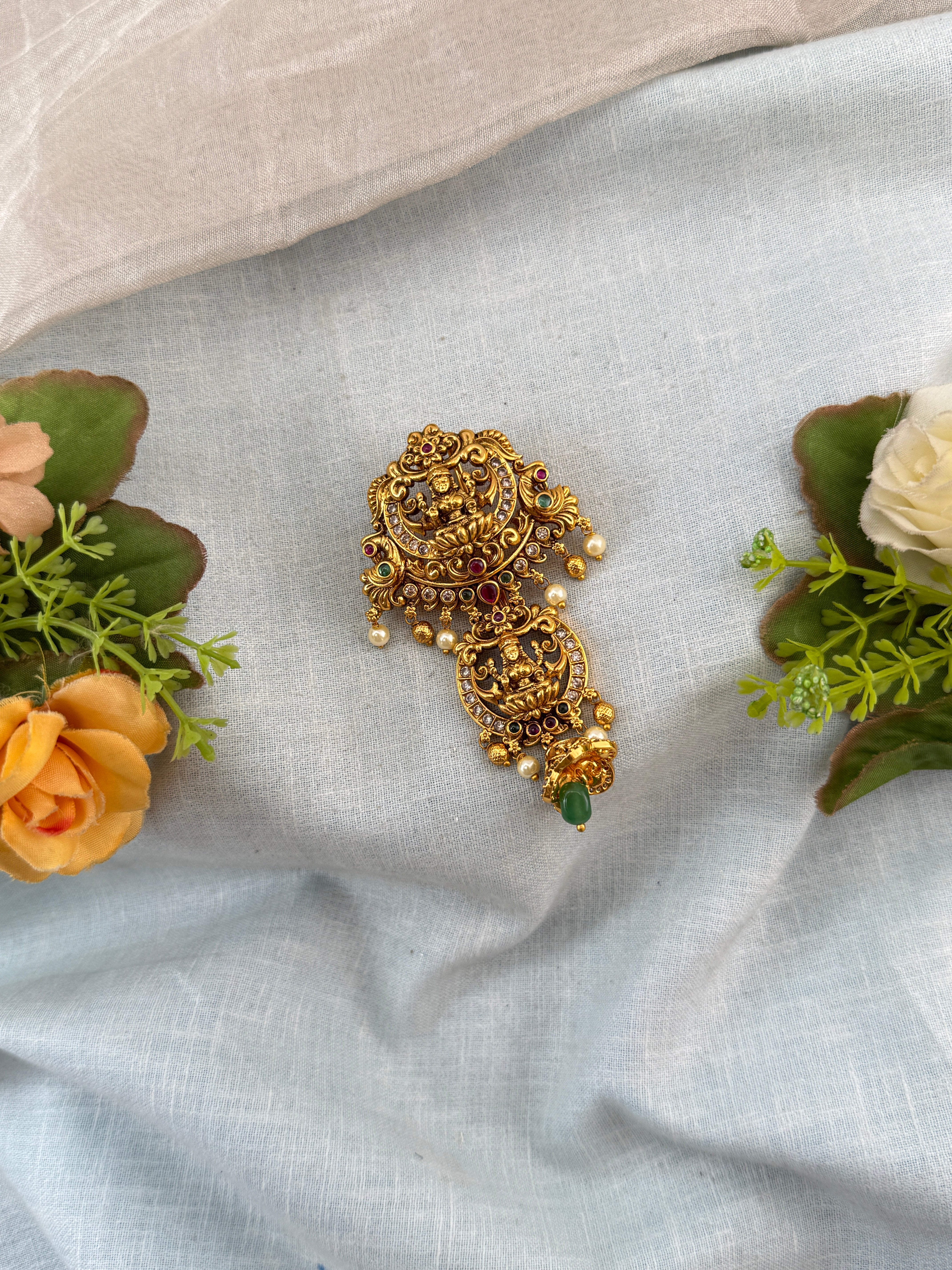 Traditional Jade Bille hair accessory for women