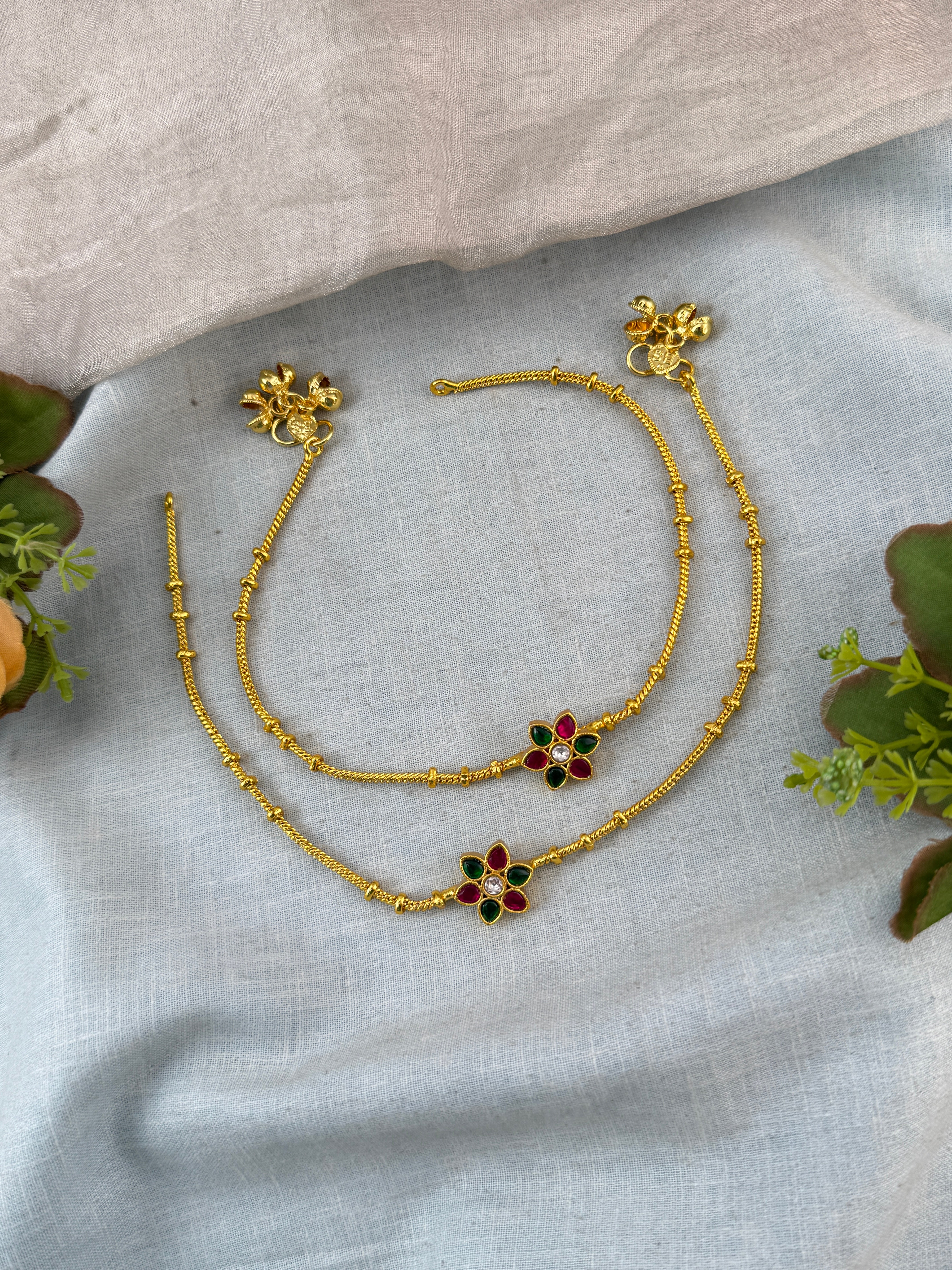Elegant anklets for women