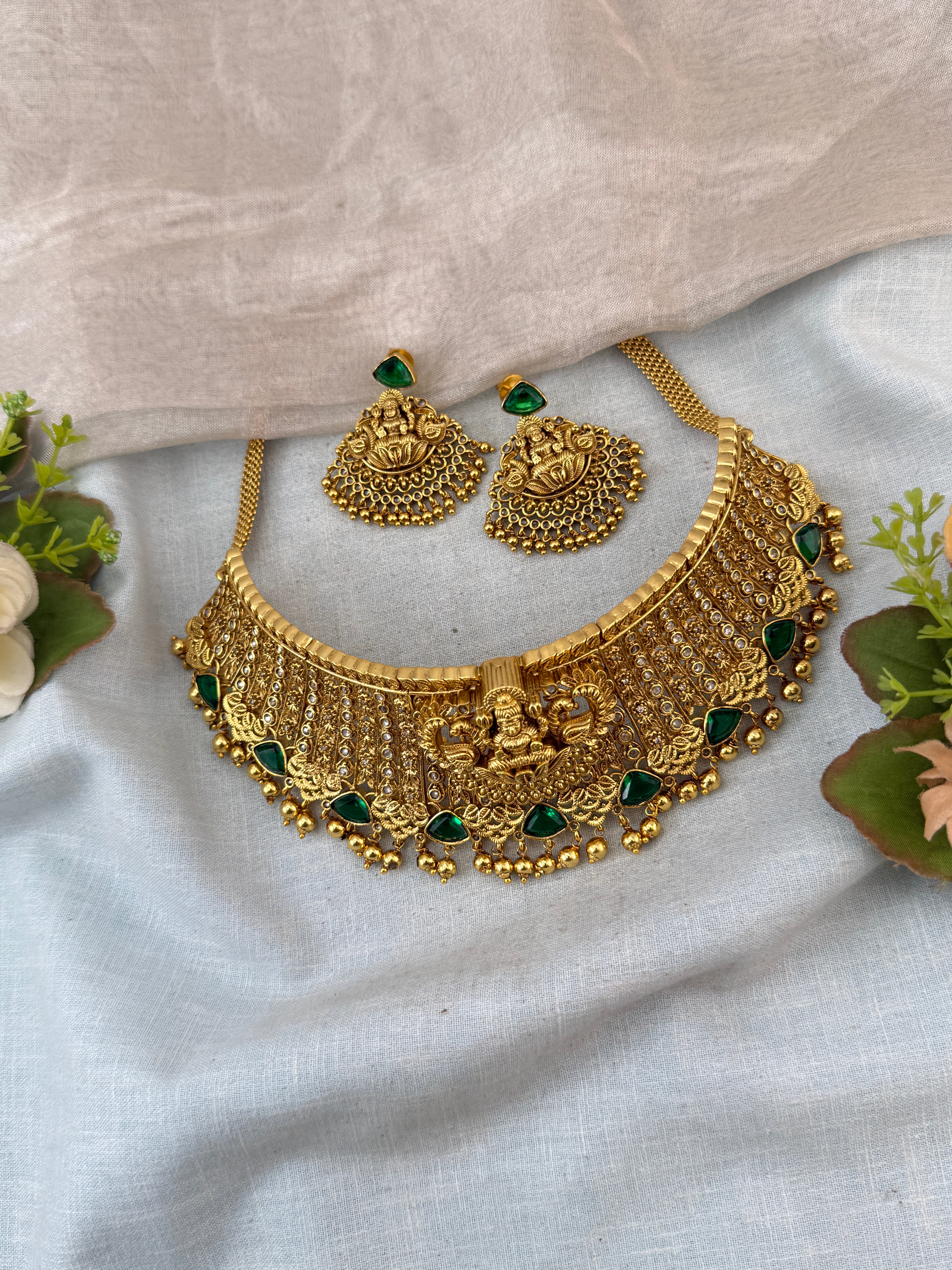 Royal Jadau Kundan necklace for women