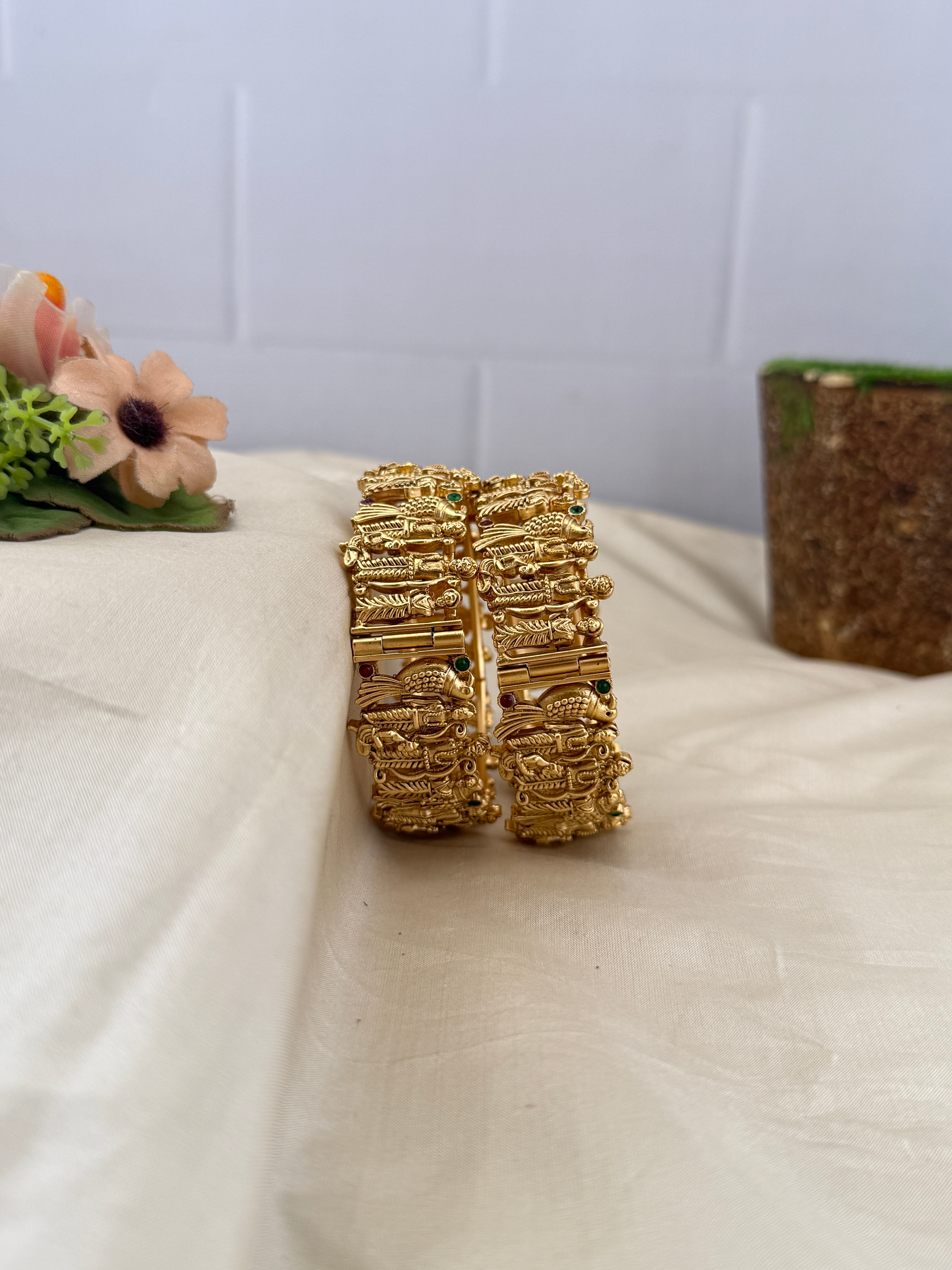 Antique temple style bridal bangles for women by Mahila