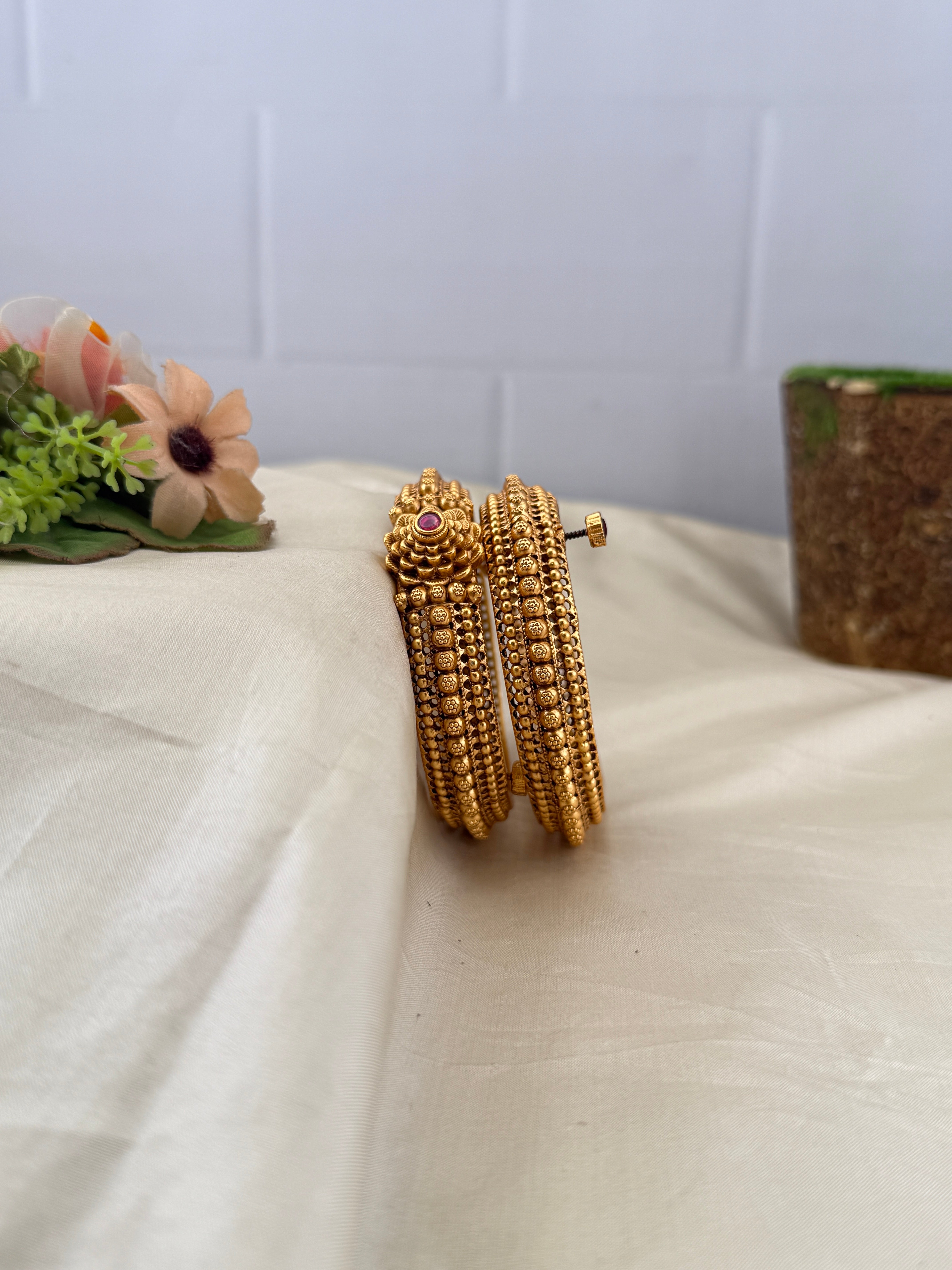 Antique temple style bridal bangles for women by Mahila