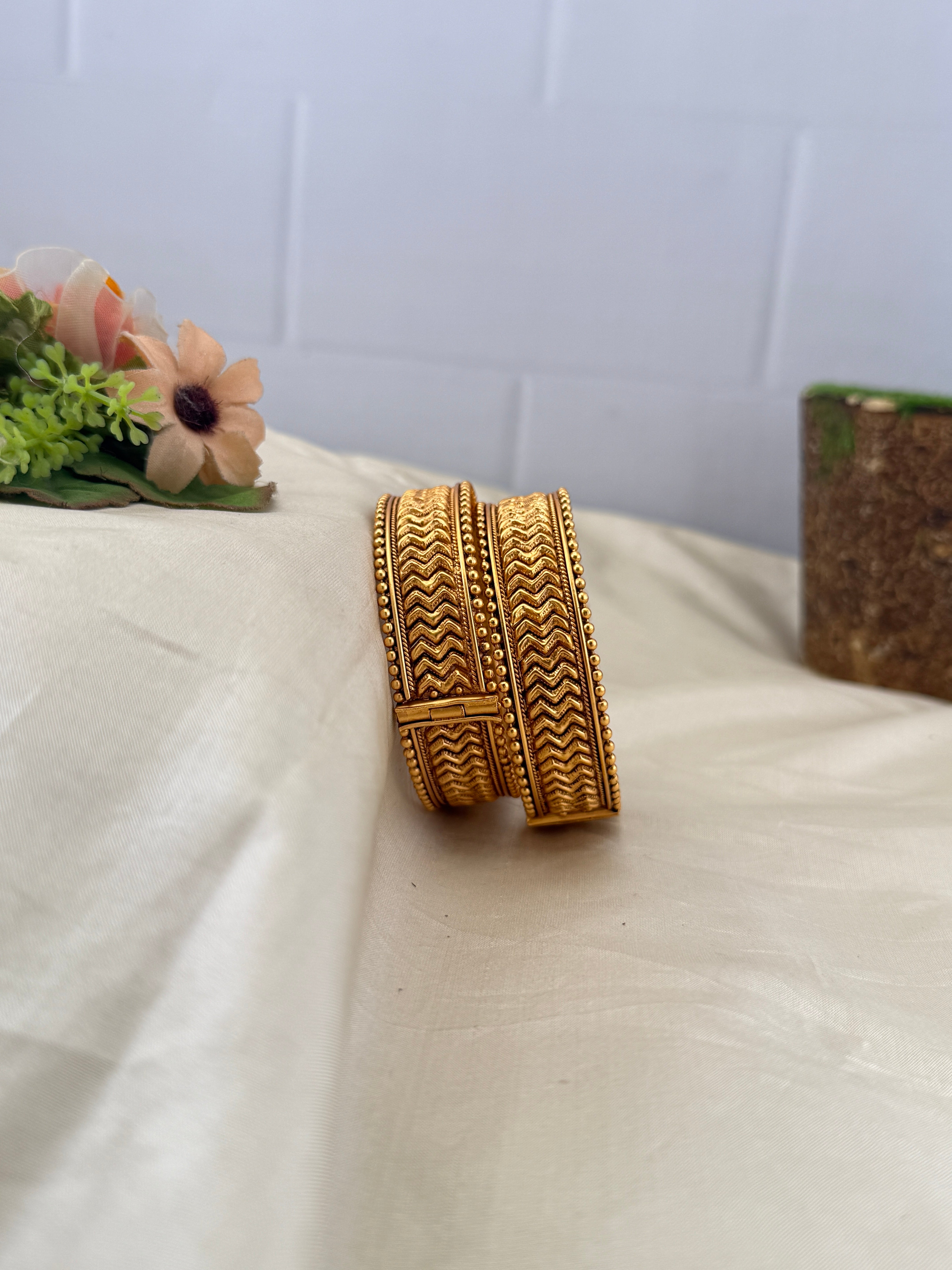 Antique temple style bridal bangles for women by Mahila