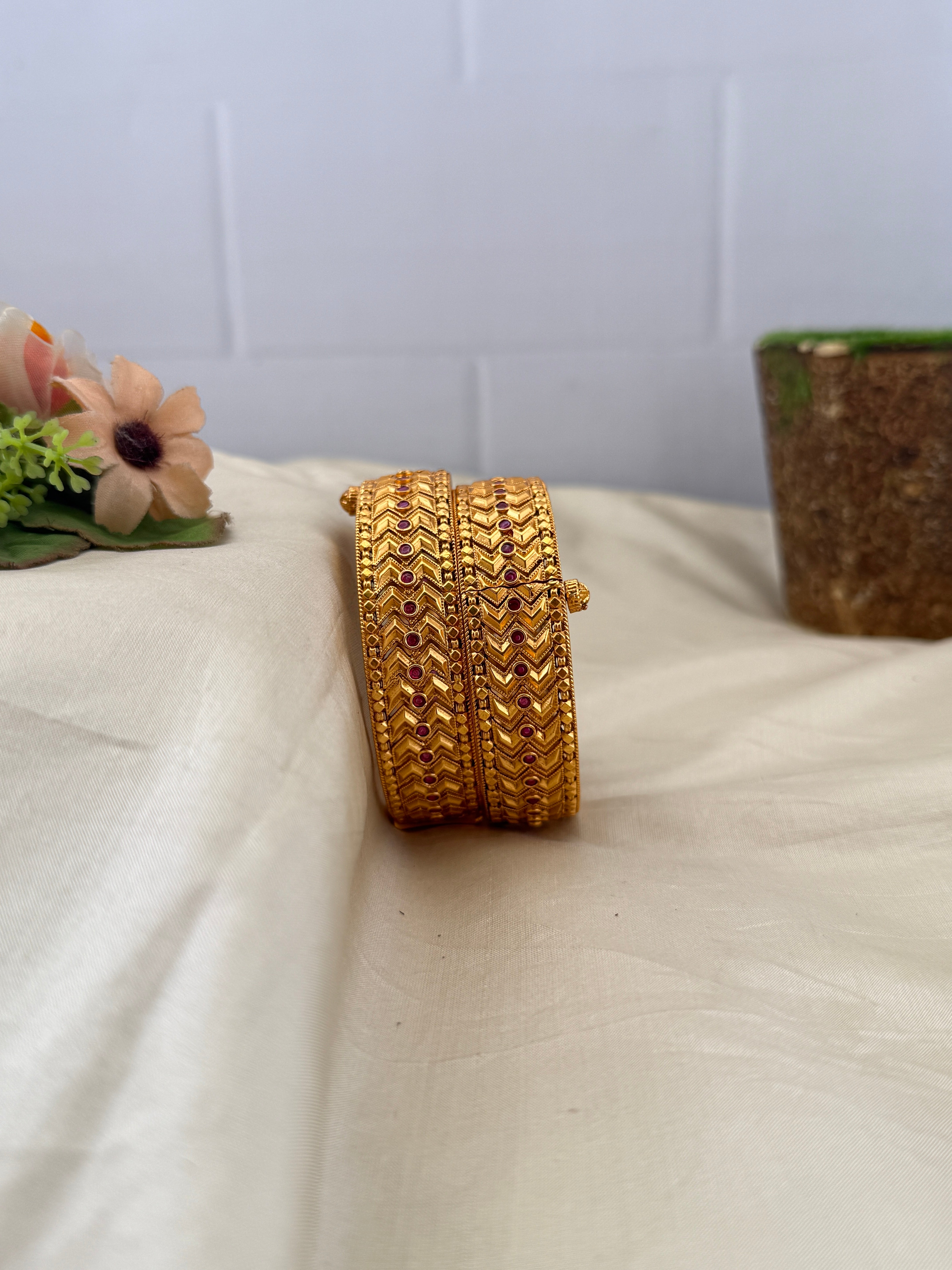 Antique temple style bridal bangles for women by Mahila