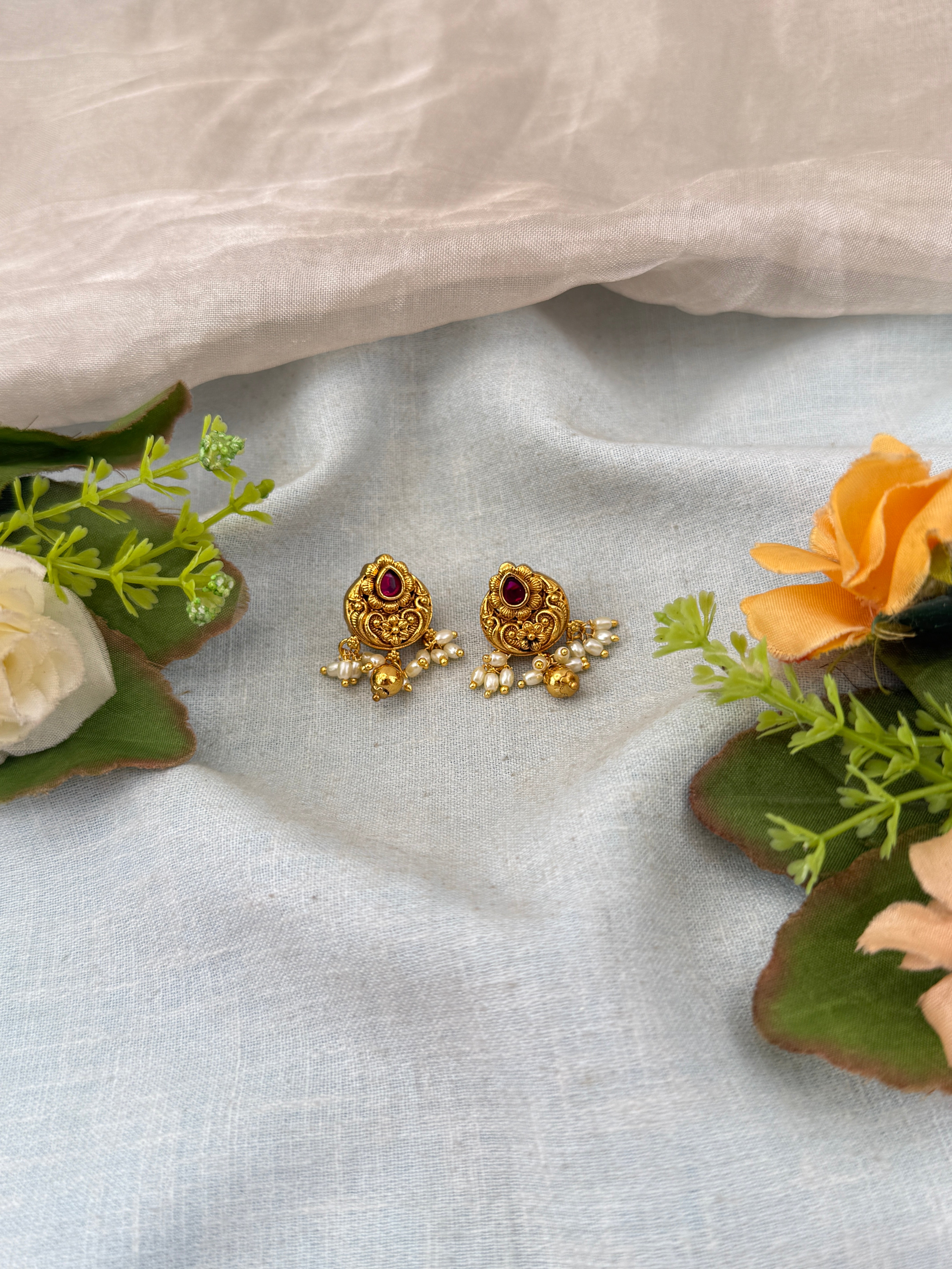 Antique Stud Earrings | E0152