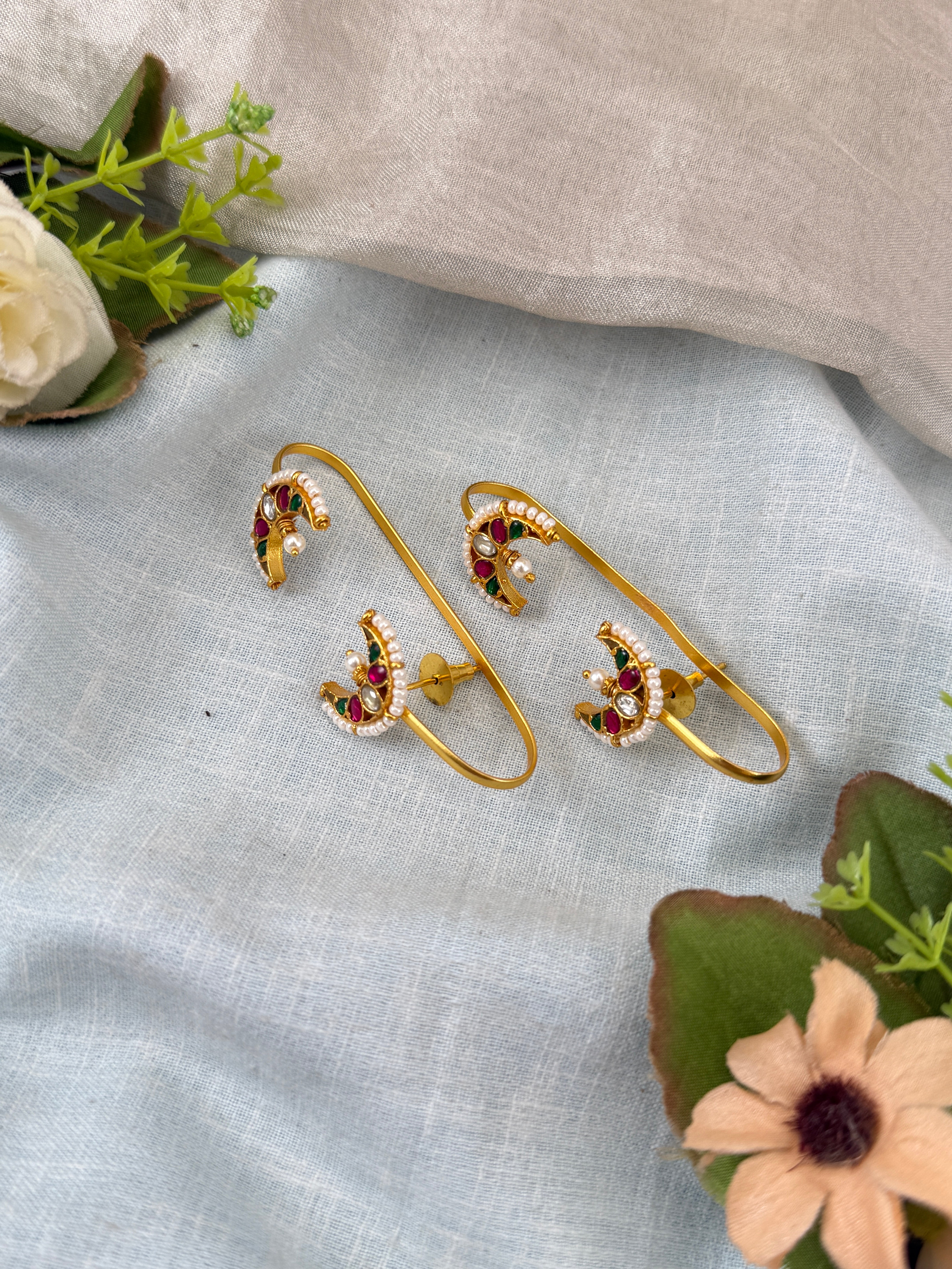 Jadau Kundan Bugadi Earcuff Earrings U047