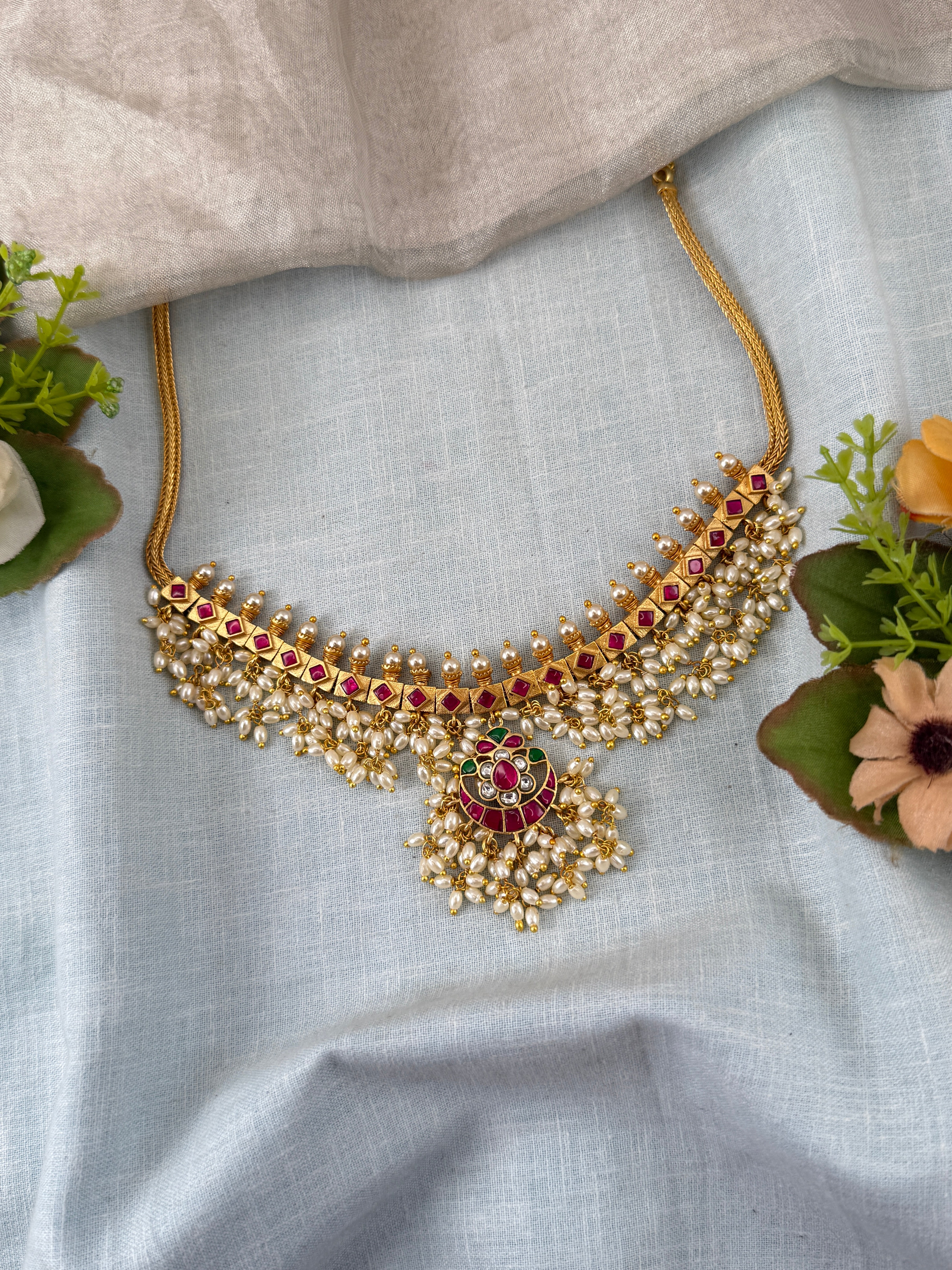 Jadau Kundan Guttapusalu Necklace Short Set N0392