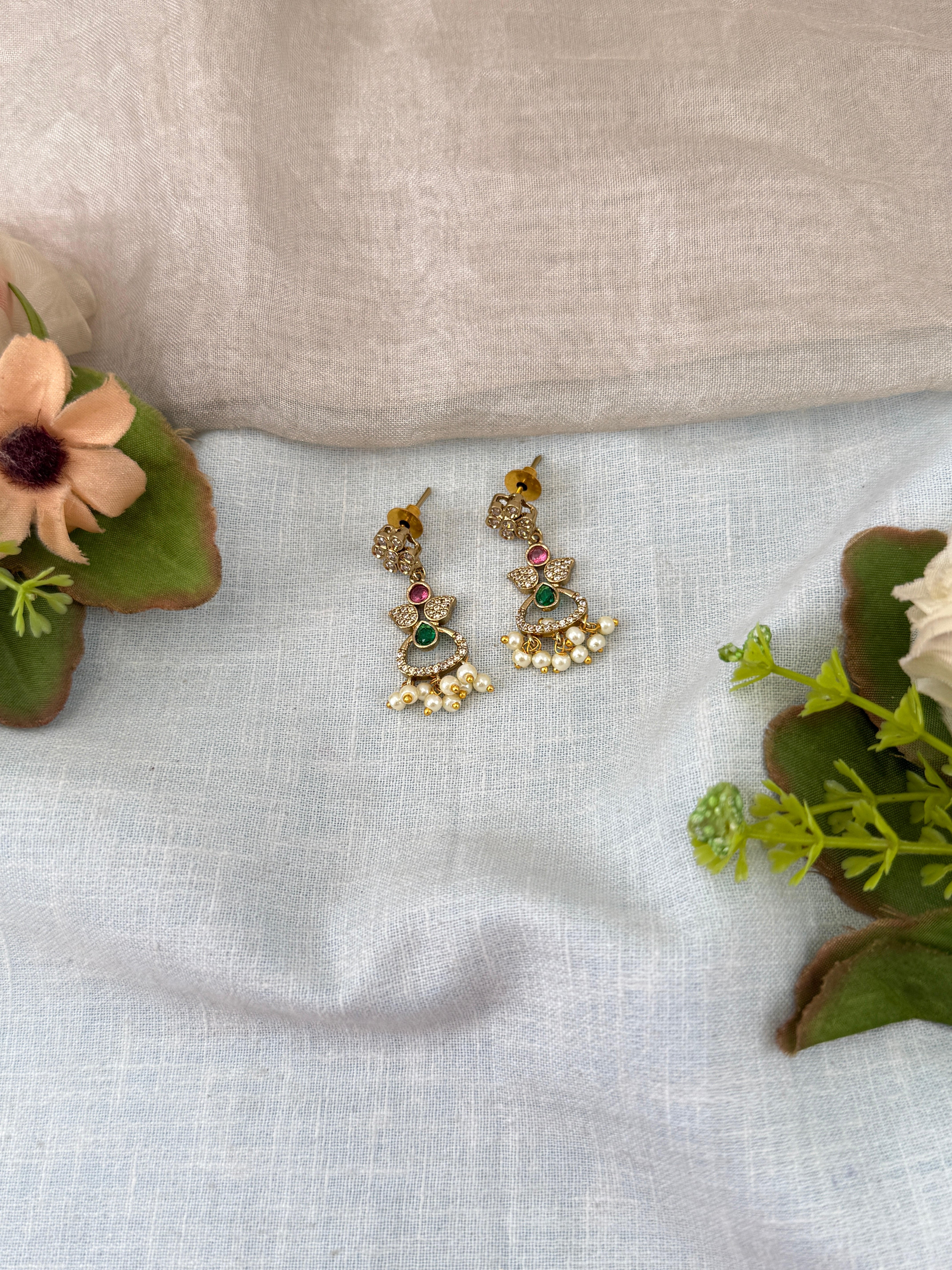 Antique Stud Earrings | E0199 D