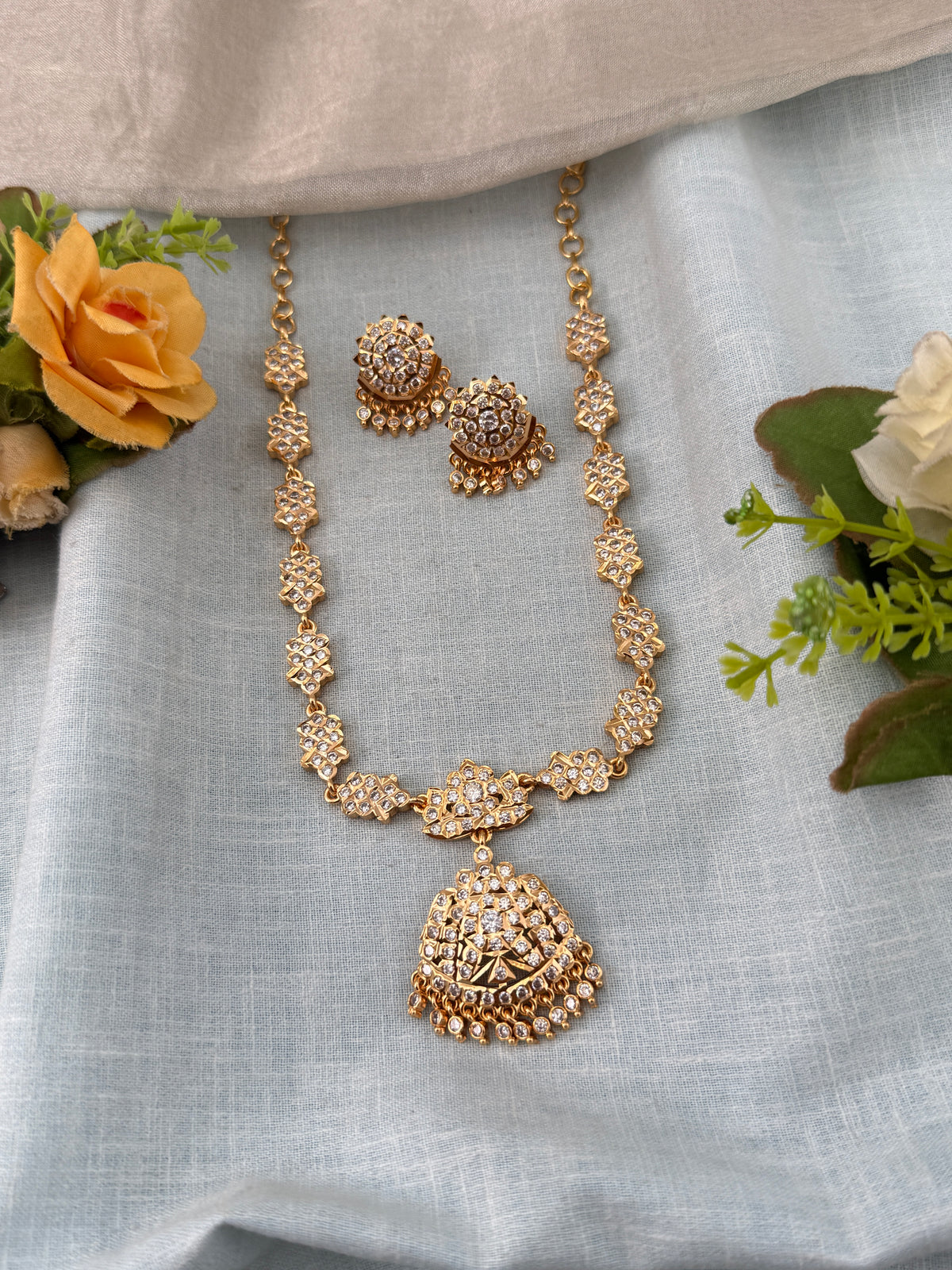 Traditional Jade Bille hair accessory for women