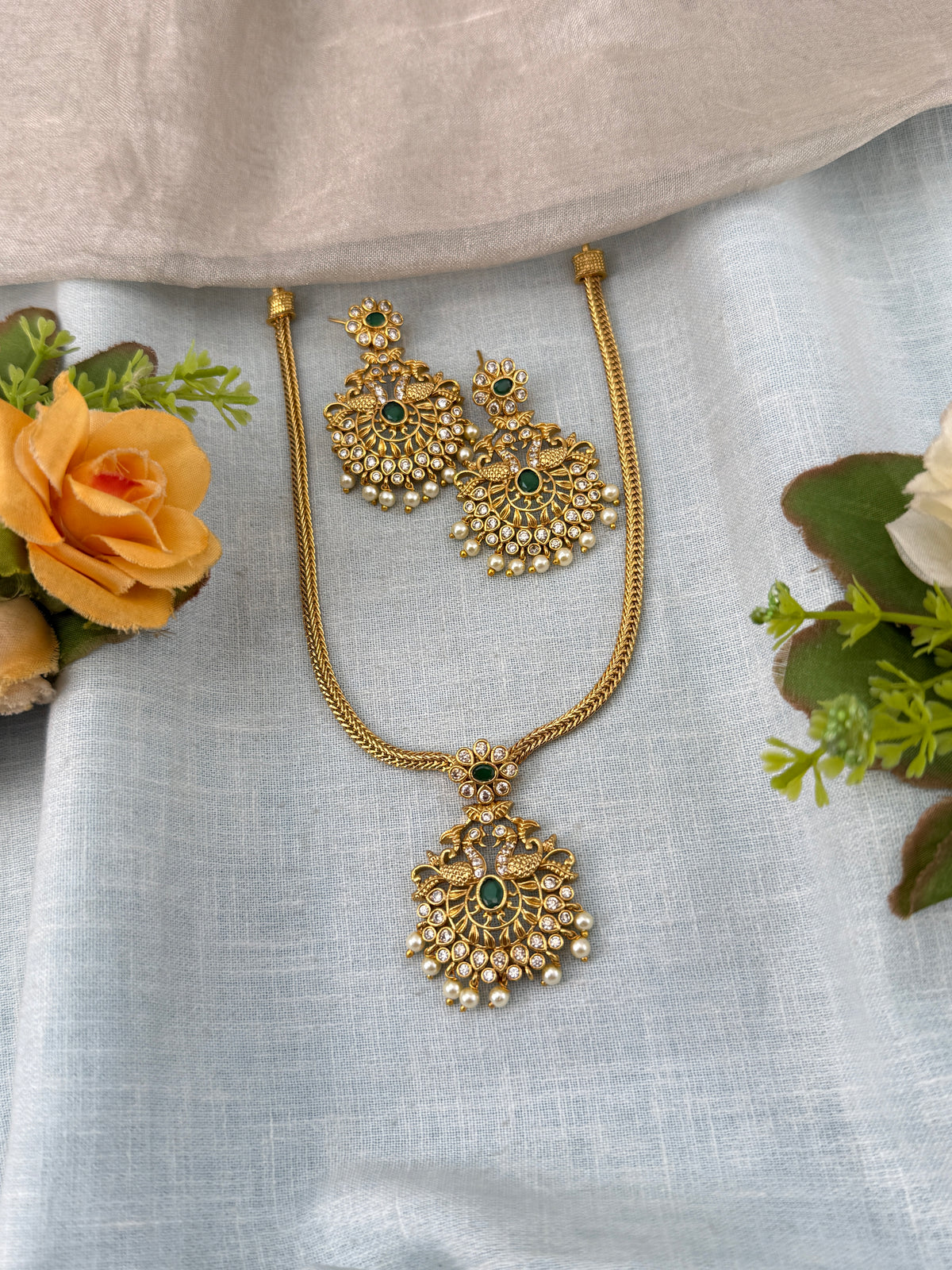 Traditional Jade Bille hair accessory for women