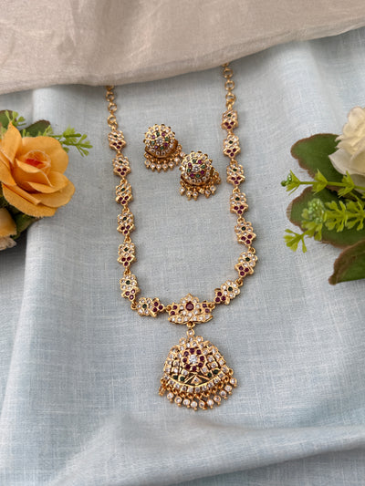 Traditional Jade Bille hair accessory for women