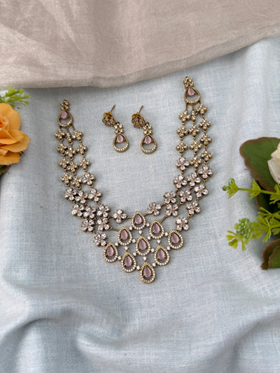 Victorian Necklace in Choker Short Royal Style | N0438 B