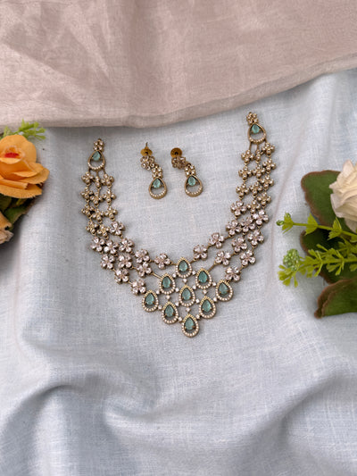 Traditional Jade Bille hair accessory for women