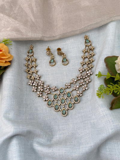 Victorian Necklace in Choker Short Royal Style | N0438 C