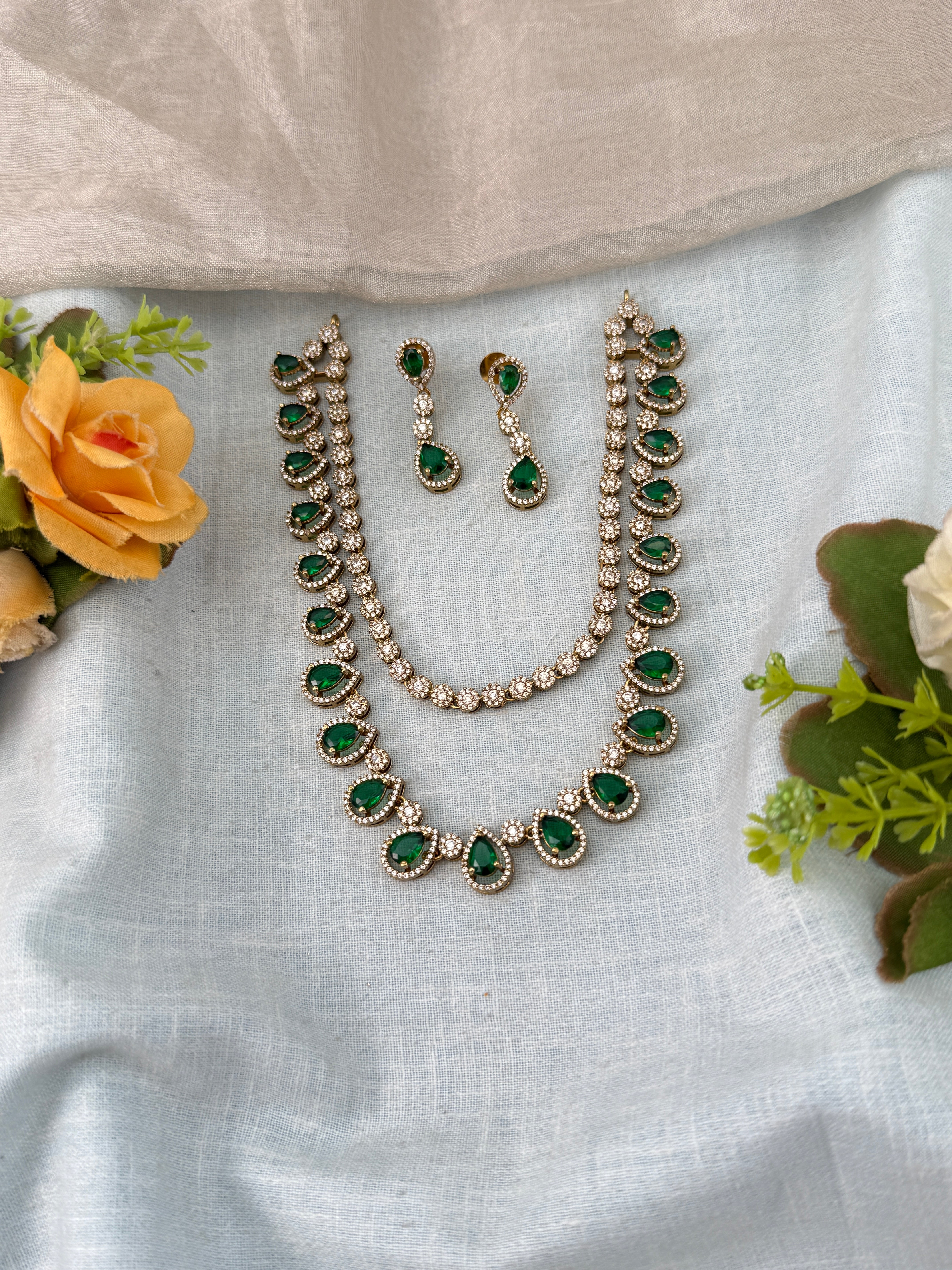 Traditional Jade Bille hair accessory for women