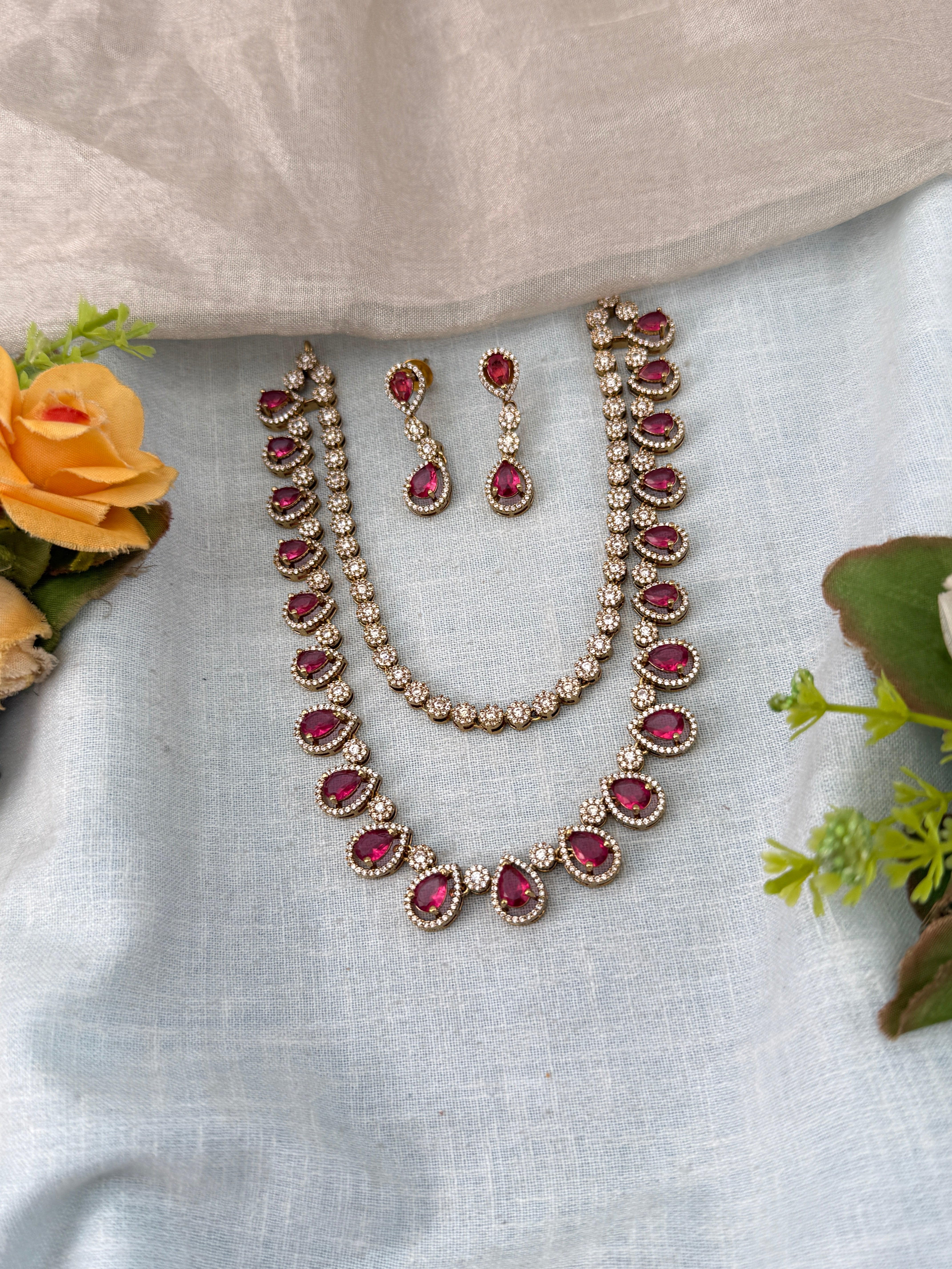 Victorian Necklace in Choker Short Royal Style | N0443 E