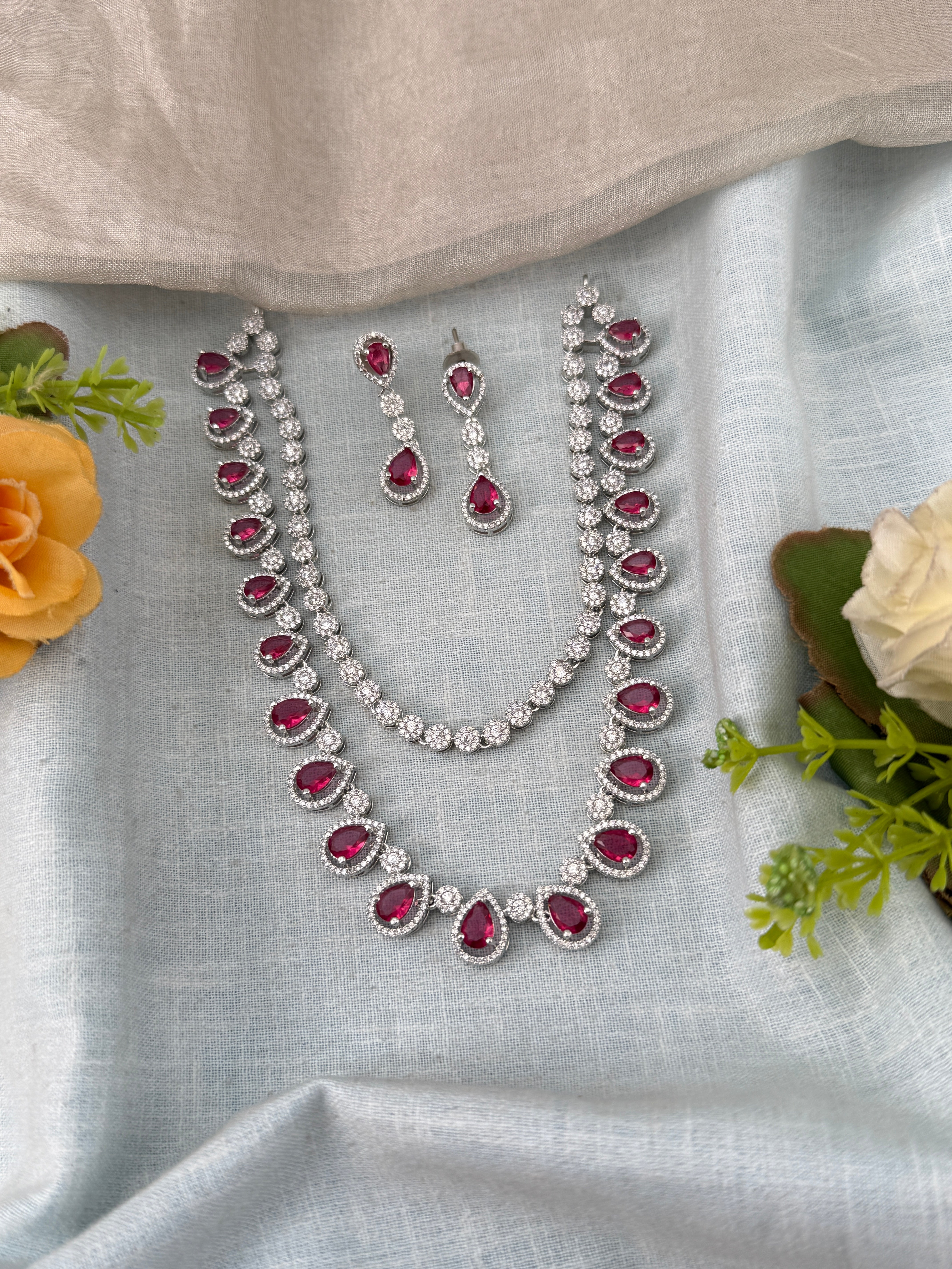 White Stone Necklace in Choker Short Designer Style | N0442