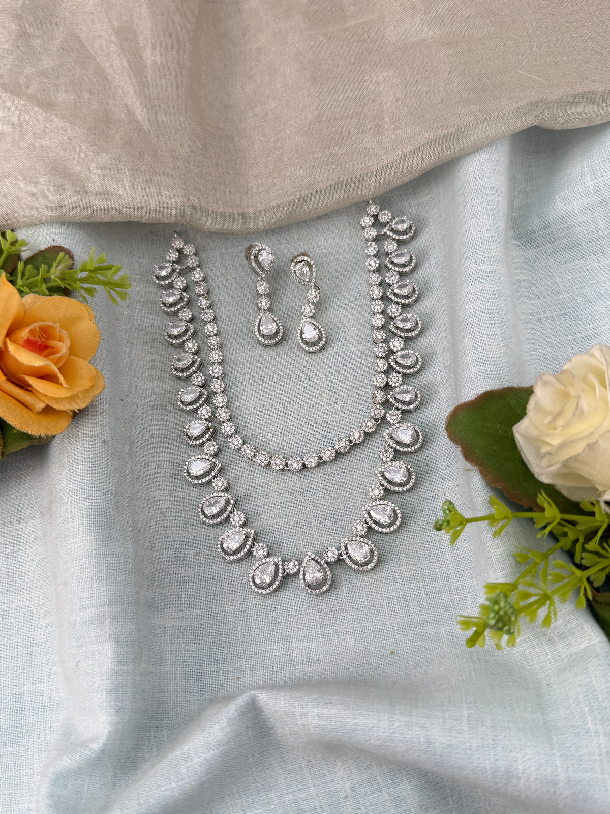 Traditional Jade Bille hair accessory for women