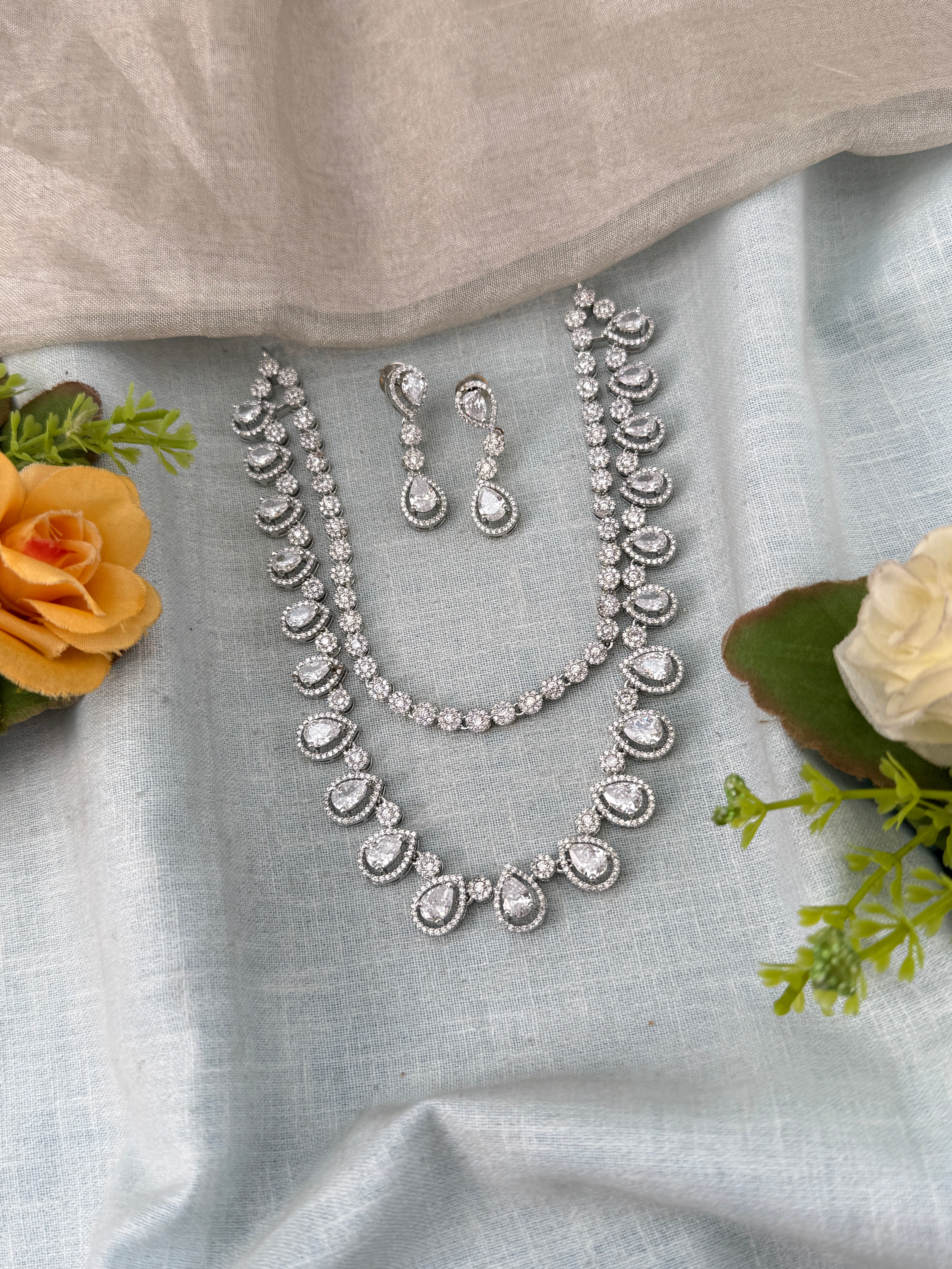 White Stone Necklace in Choker Short Designer Style | N0442 A