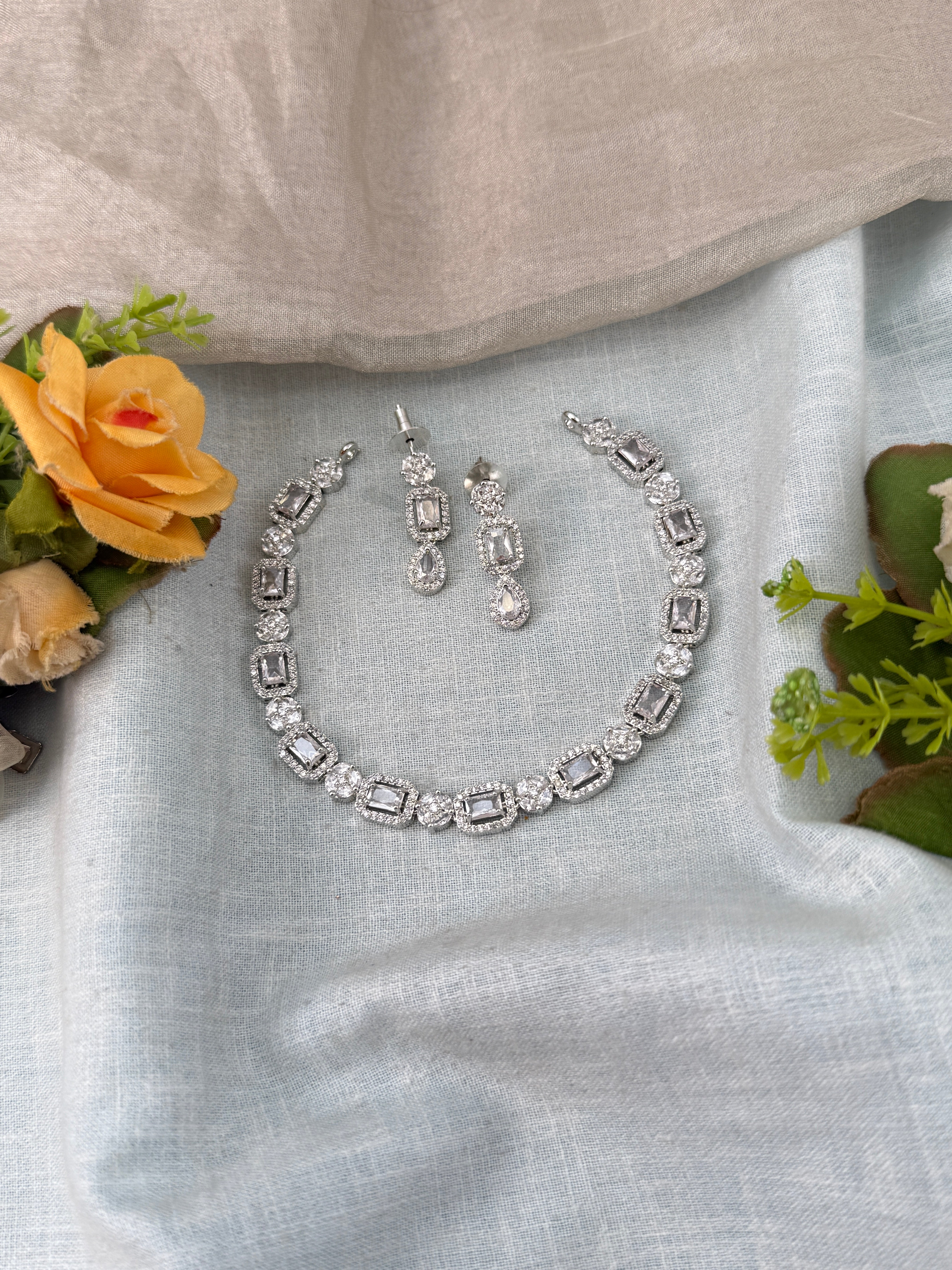 Traditional Jade Bille hair accessory for women