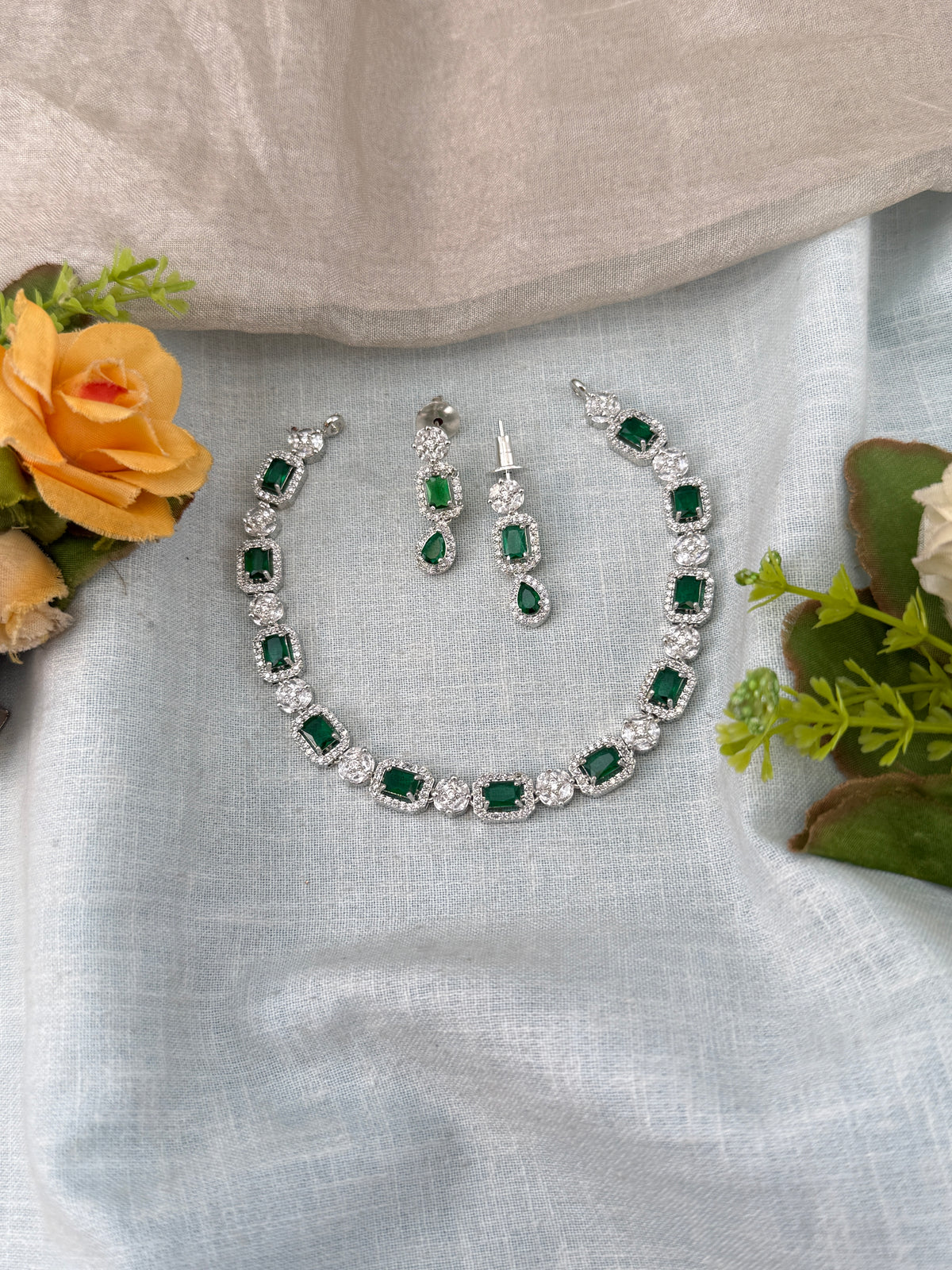 Traditional Jade Bille hair accessory for women