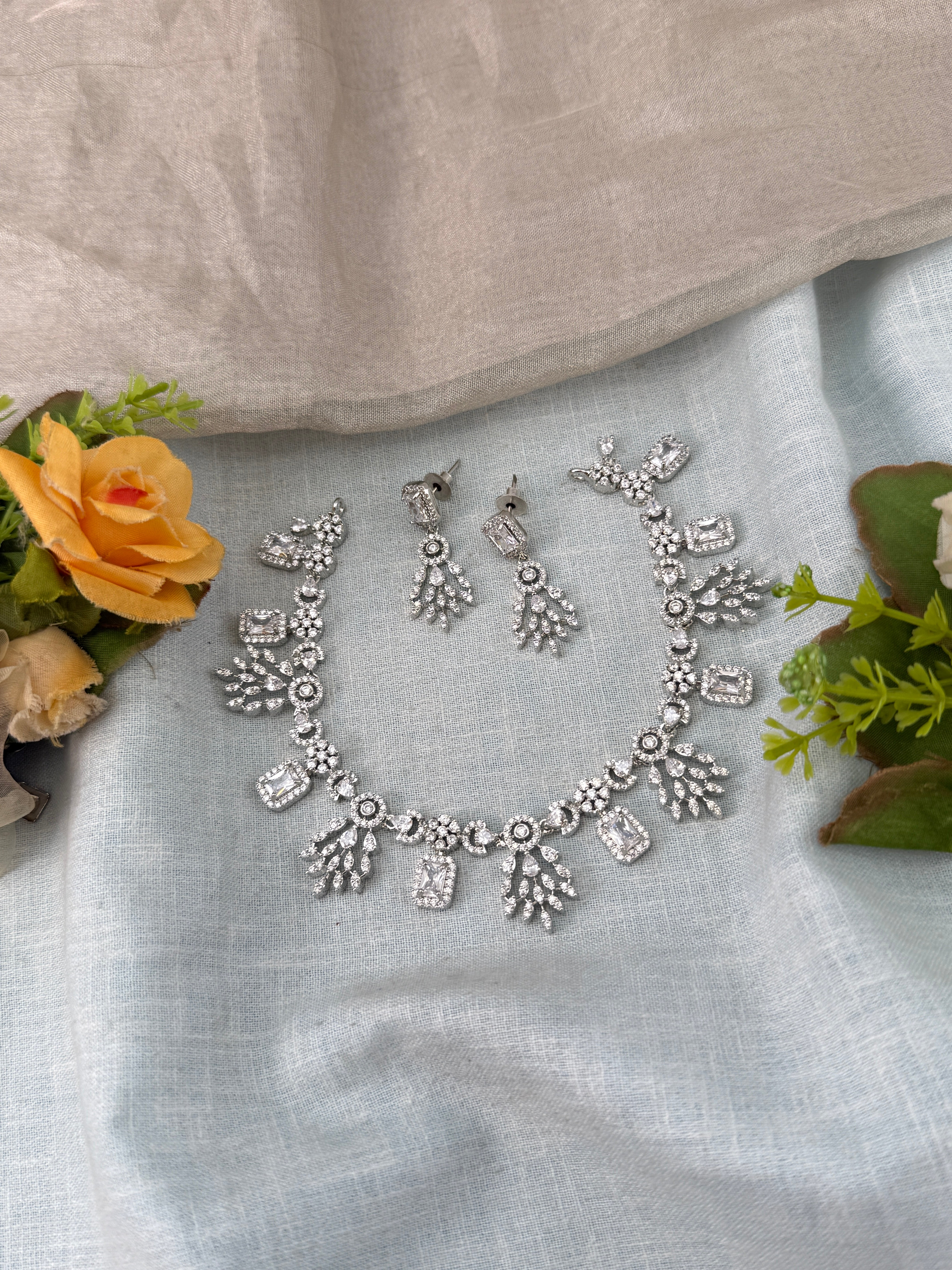 Traditional Jade Bille hair accessory for women