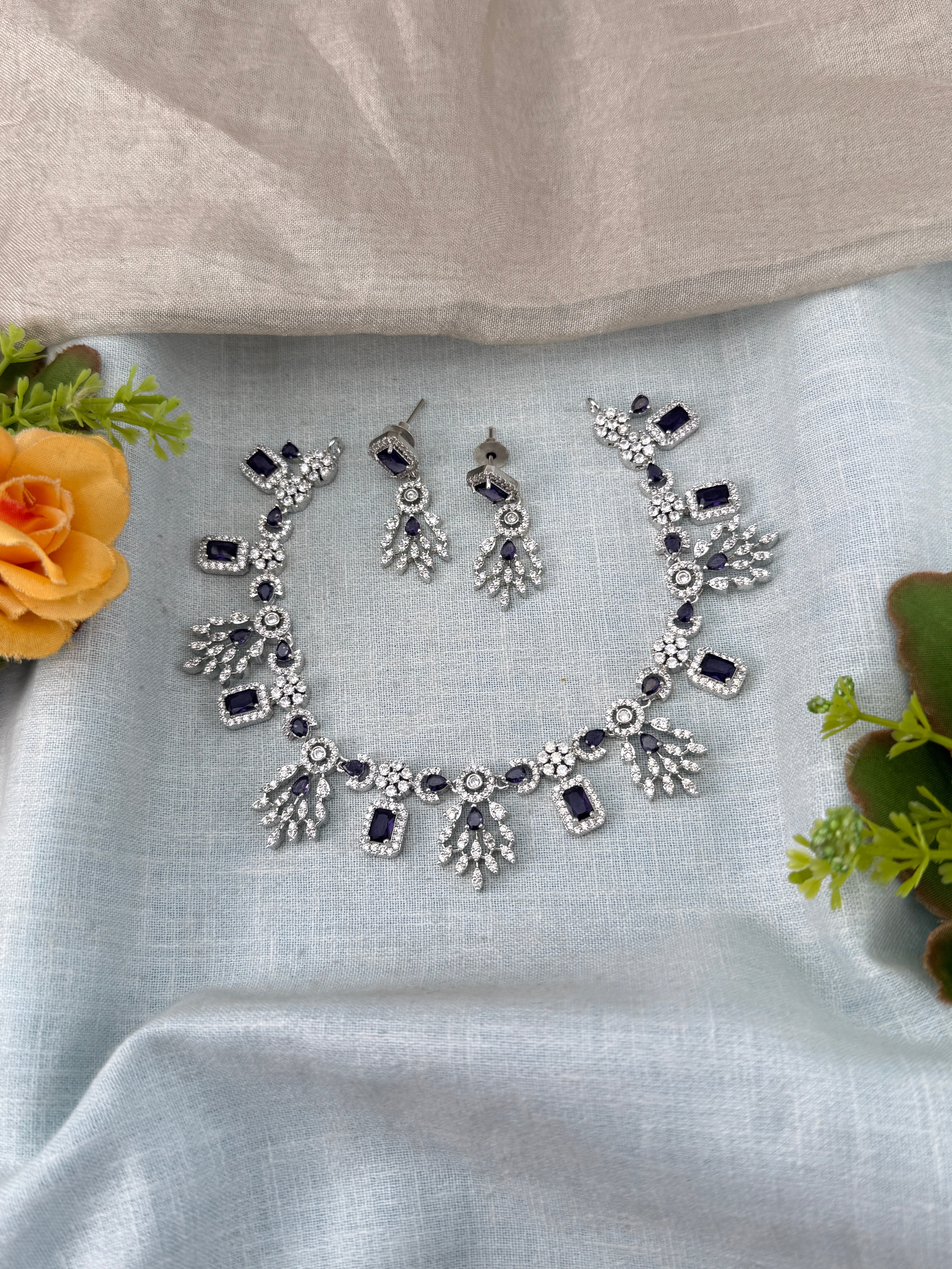 White Stone Necklace in Choker Short Designer Style | N0432 C